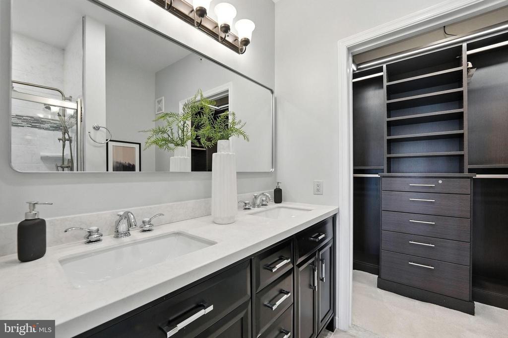 2655 PROSPERITY AVENUE 426
