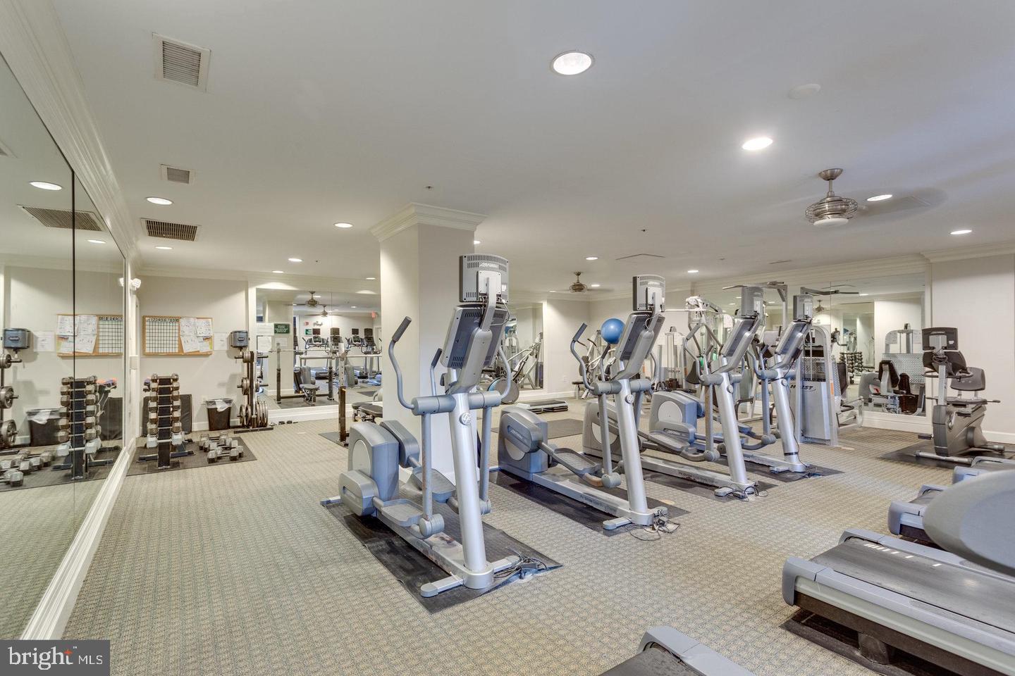 2655 PROSPERITY AVENUE 426