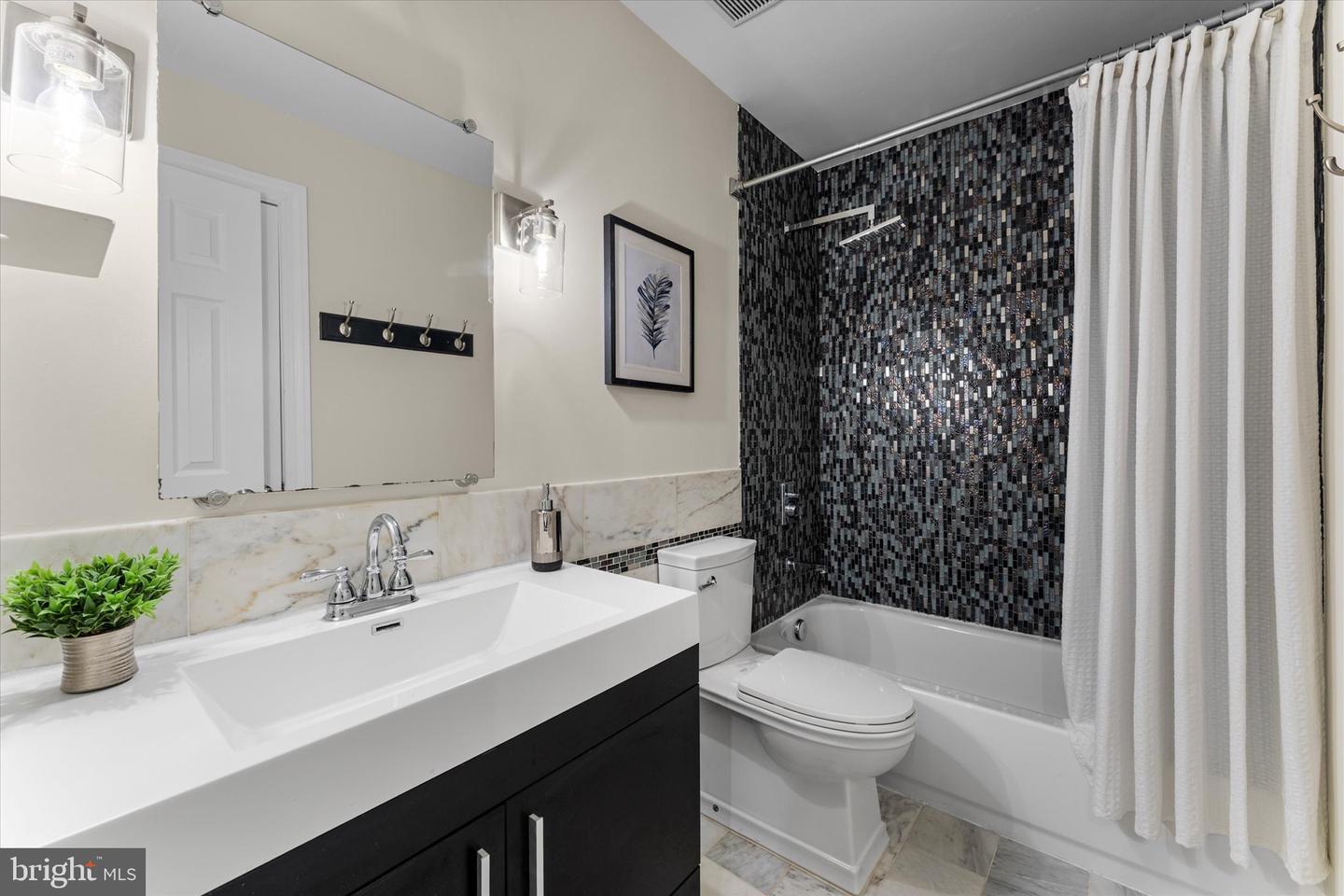 44041 Florence Ter
