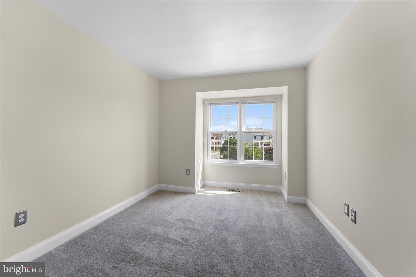 44041 Florence Ter