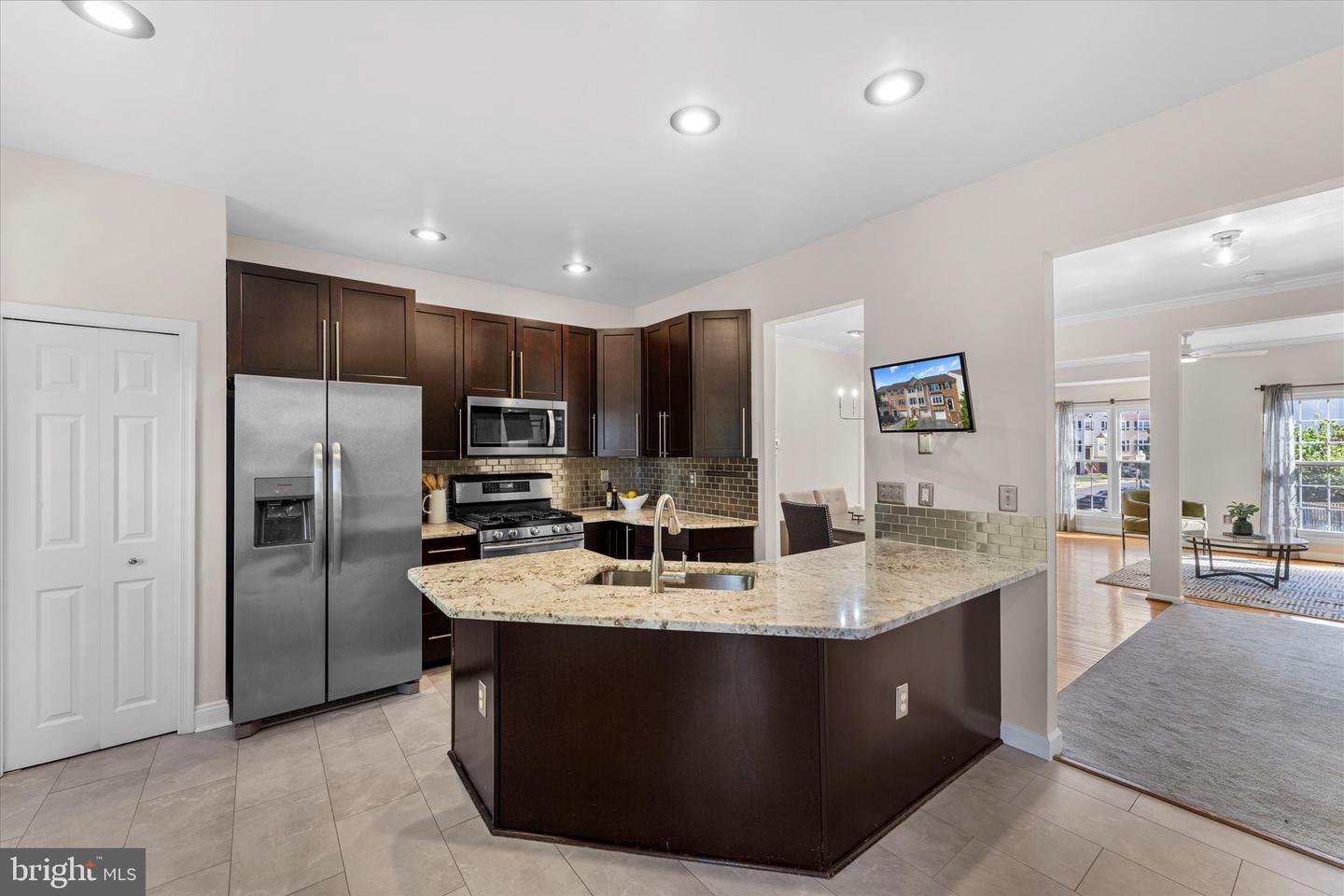 44041 Florence Ter