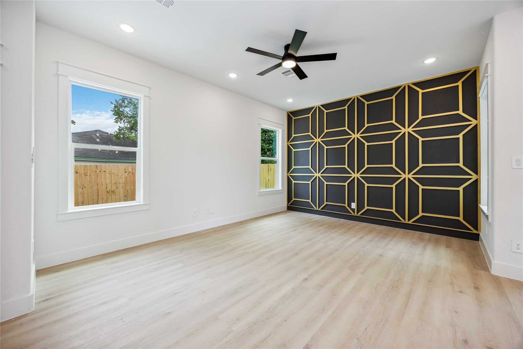 4601 Newberry Street Unit: A/B
