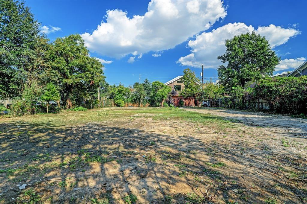224 W 8th Street