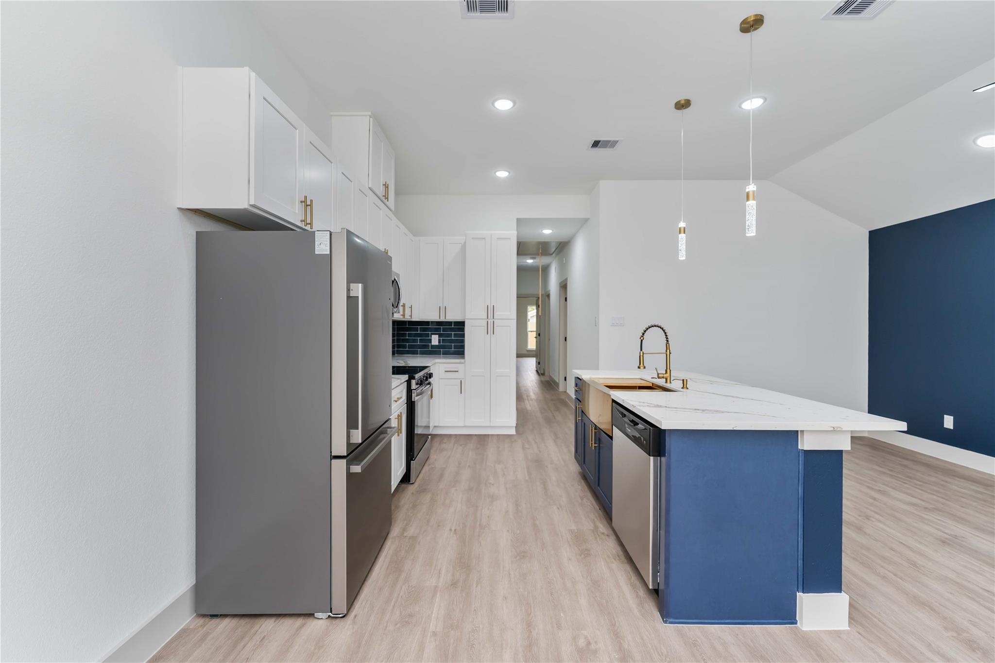 9005 Nyssa Street # B