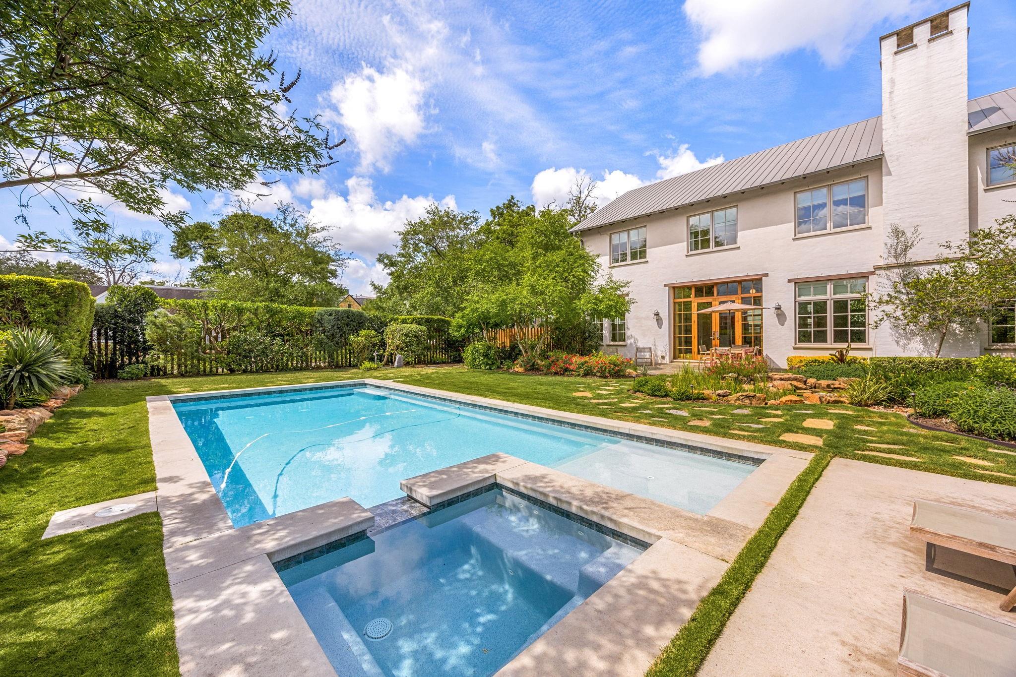 2240 Shakespeare Street