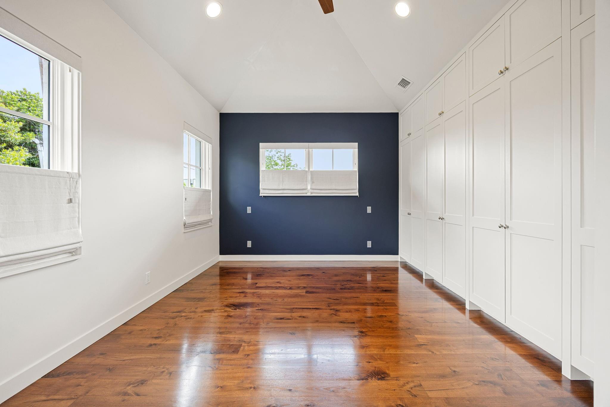 2240 Shakespeare Street