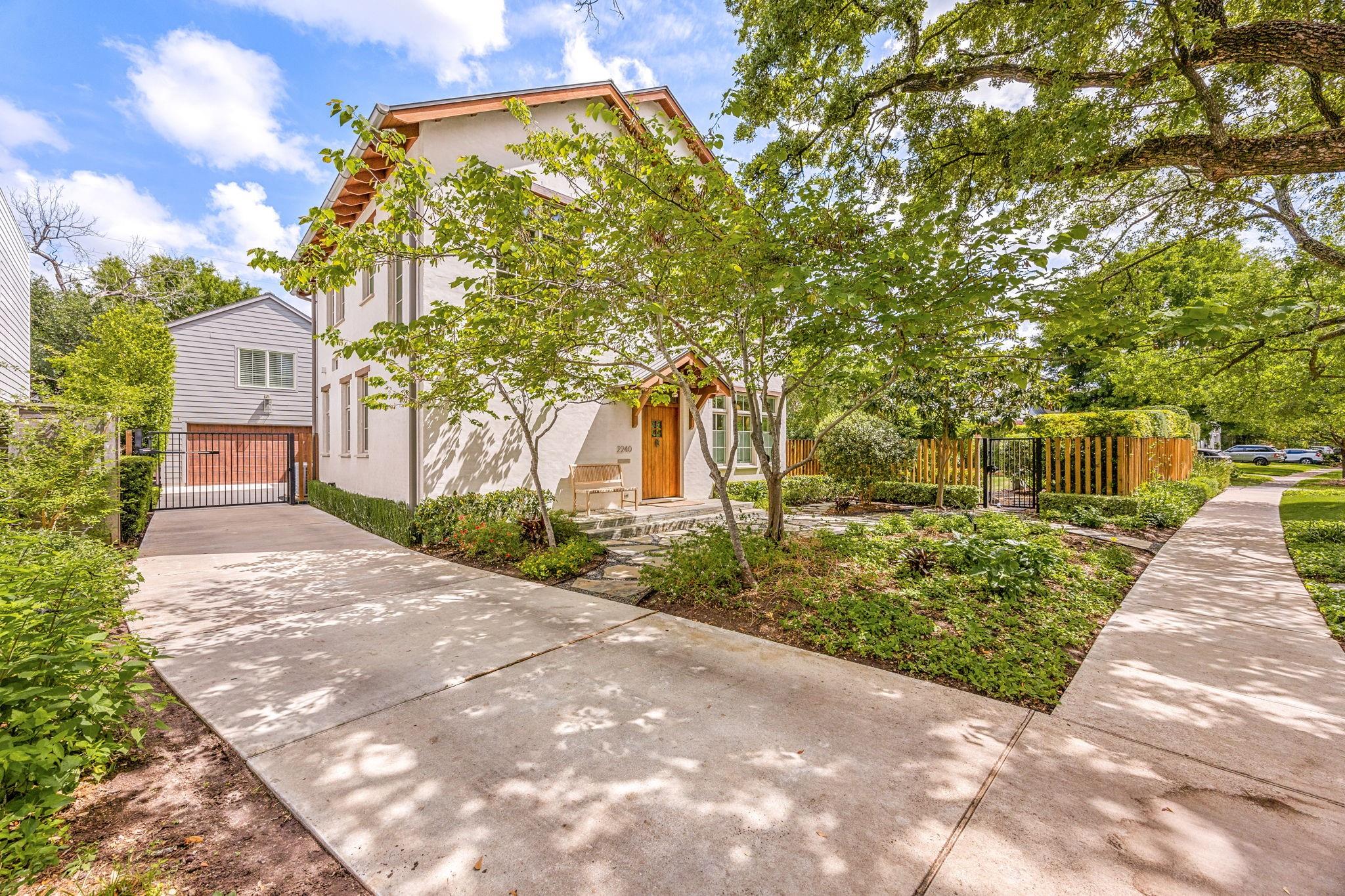 2240 Shakespeare Street