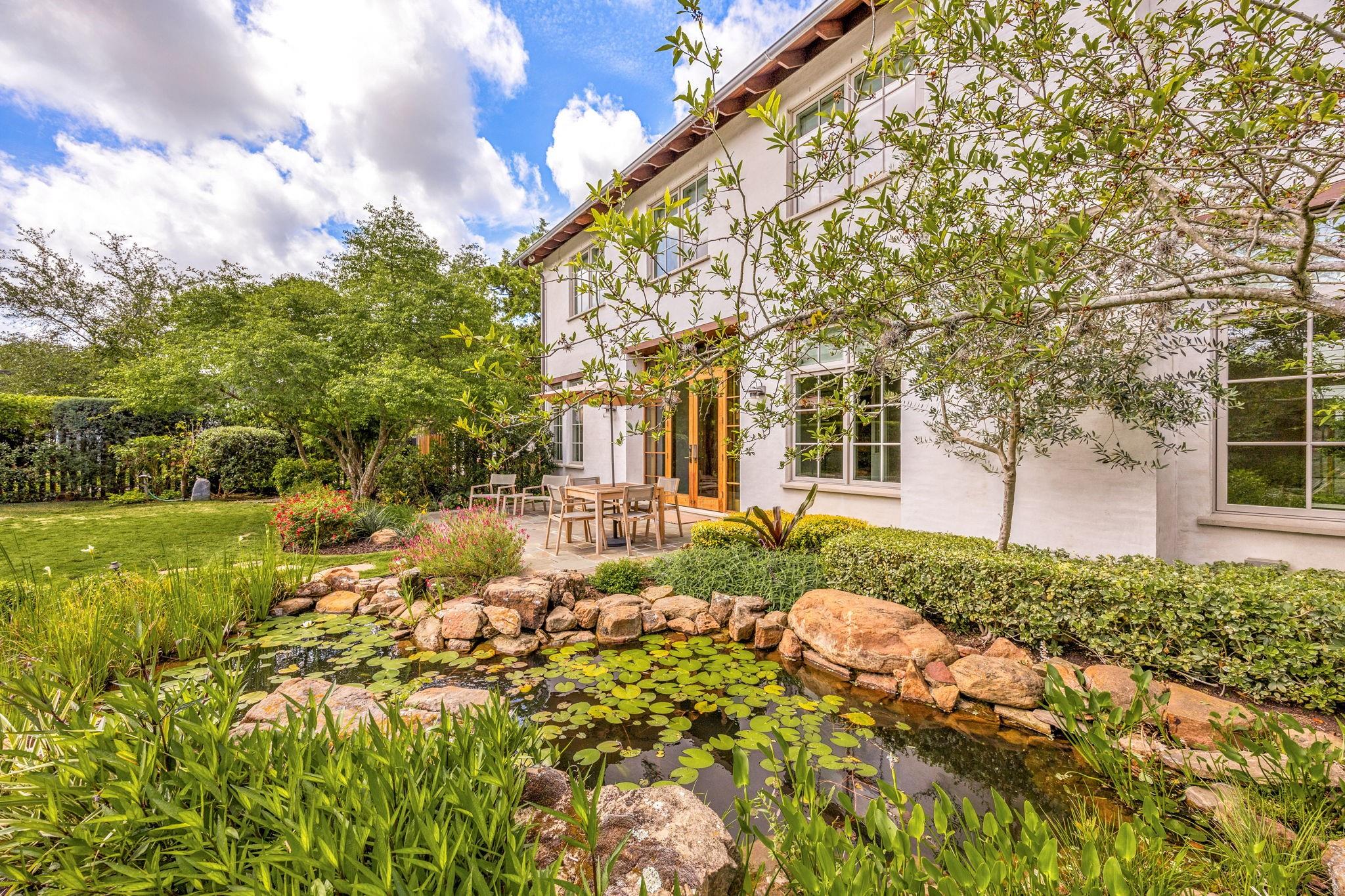 2240 Shakespeare Street