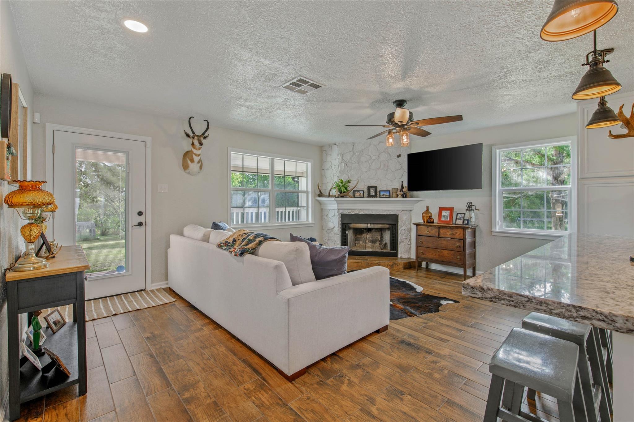 4112 Scenic View Dr Drive