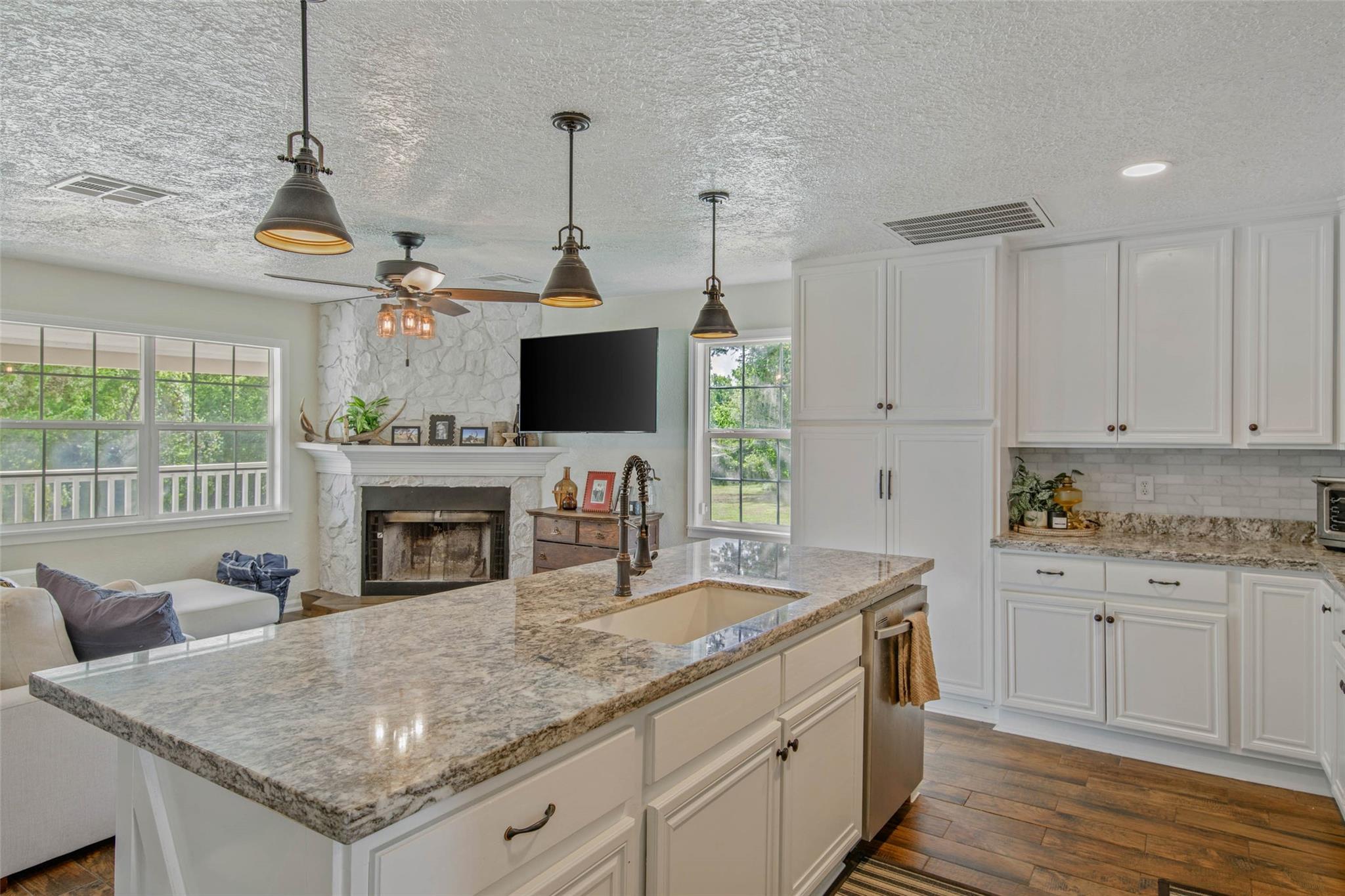 4112 Scenic View Dr Drive