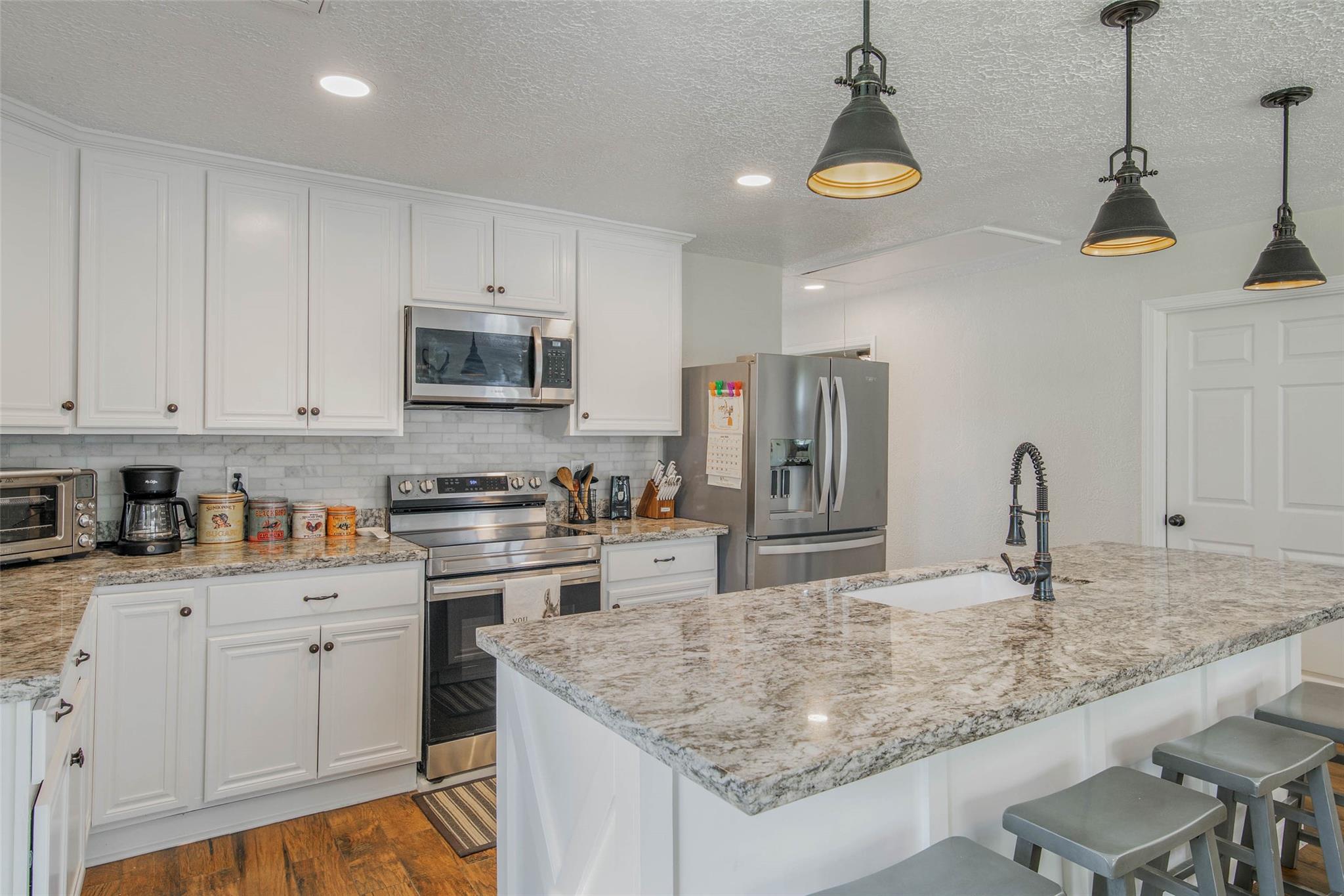 4112 Scenic View Dr Drive