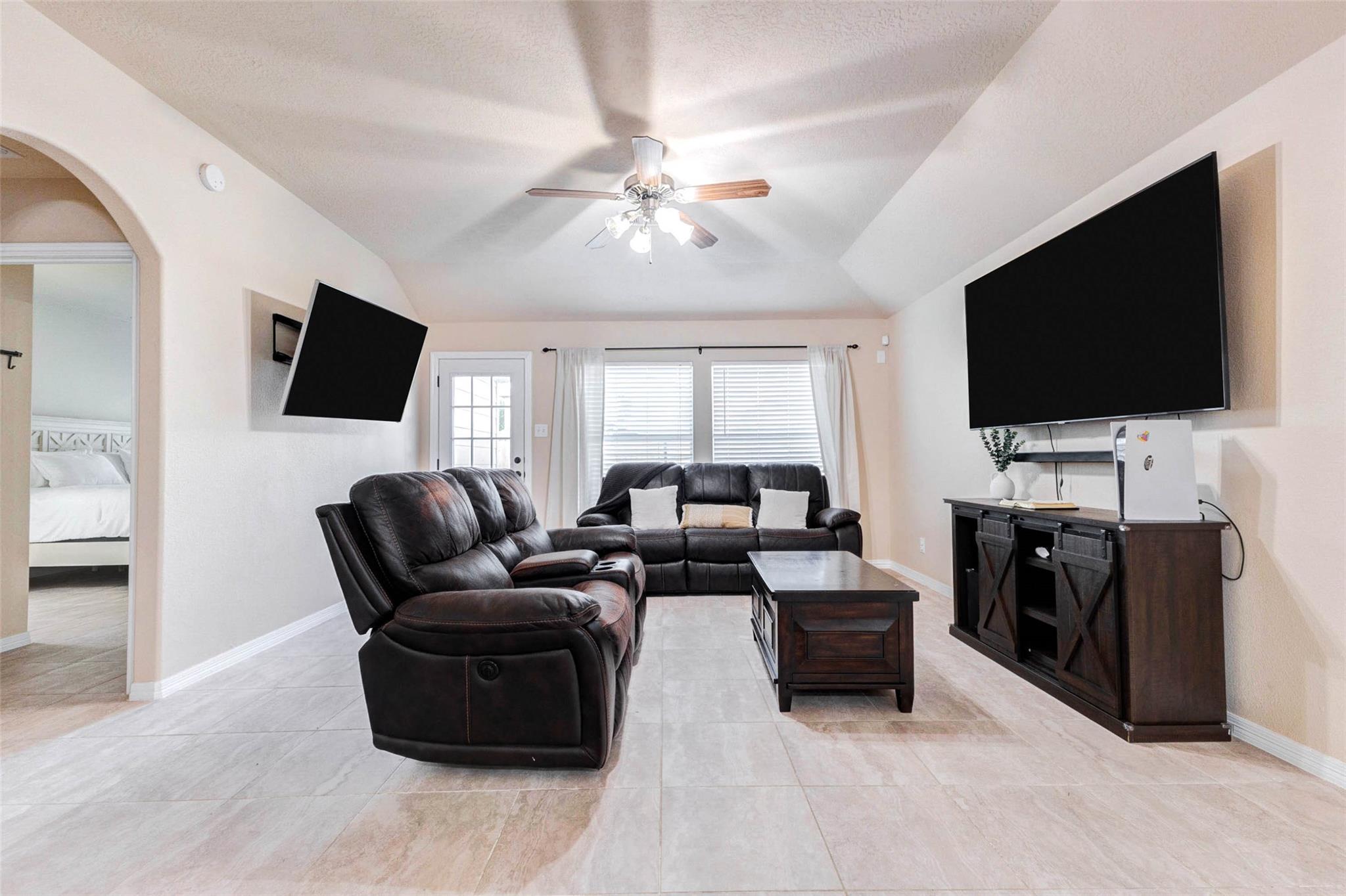 7039 Primrose Road