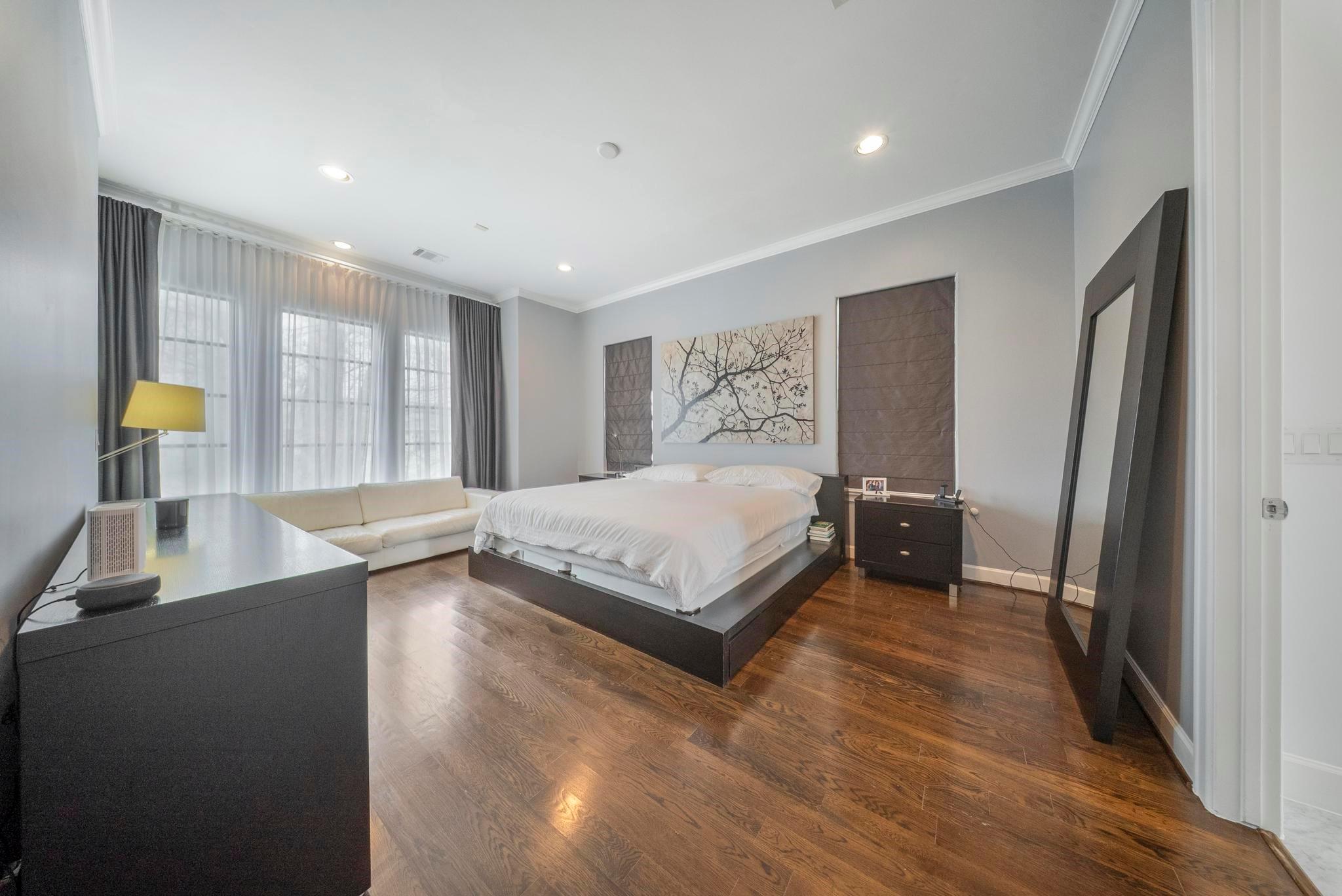 4824 La Branch St # B