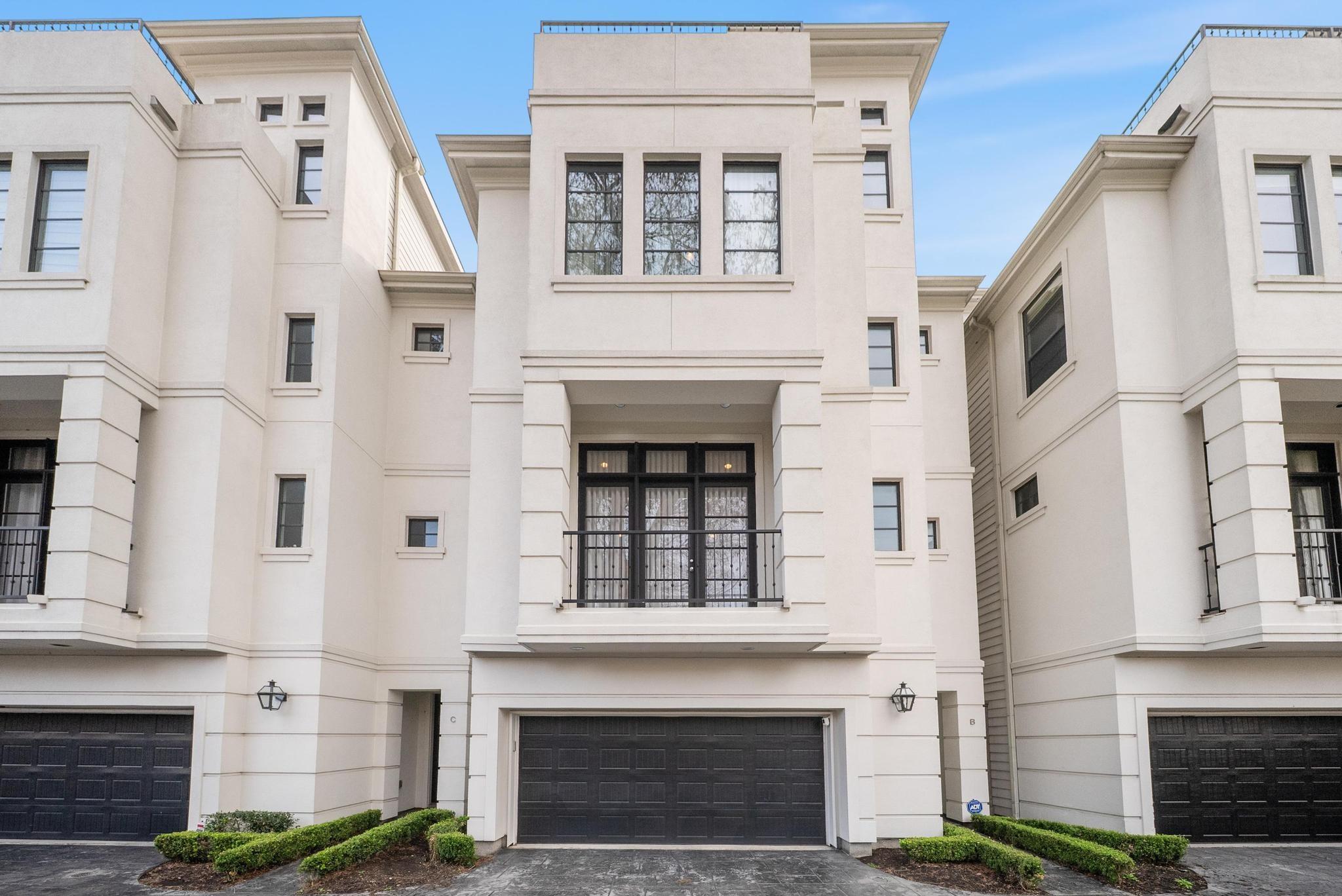 4824 La Branch St # B