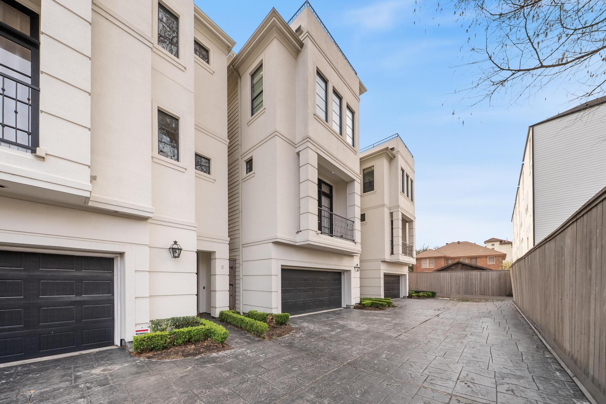 4824 La Branch St # B