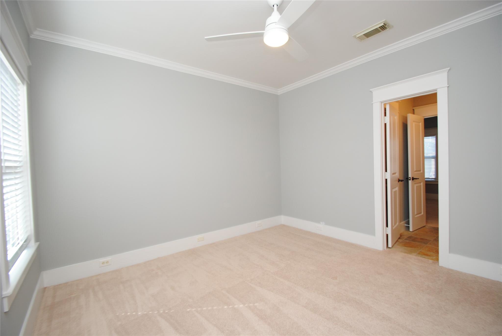 1030 W 16th Street