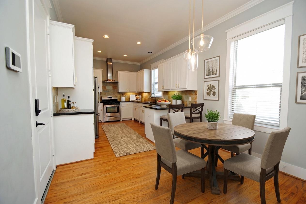 1030 W 16th Street