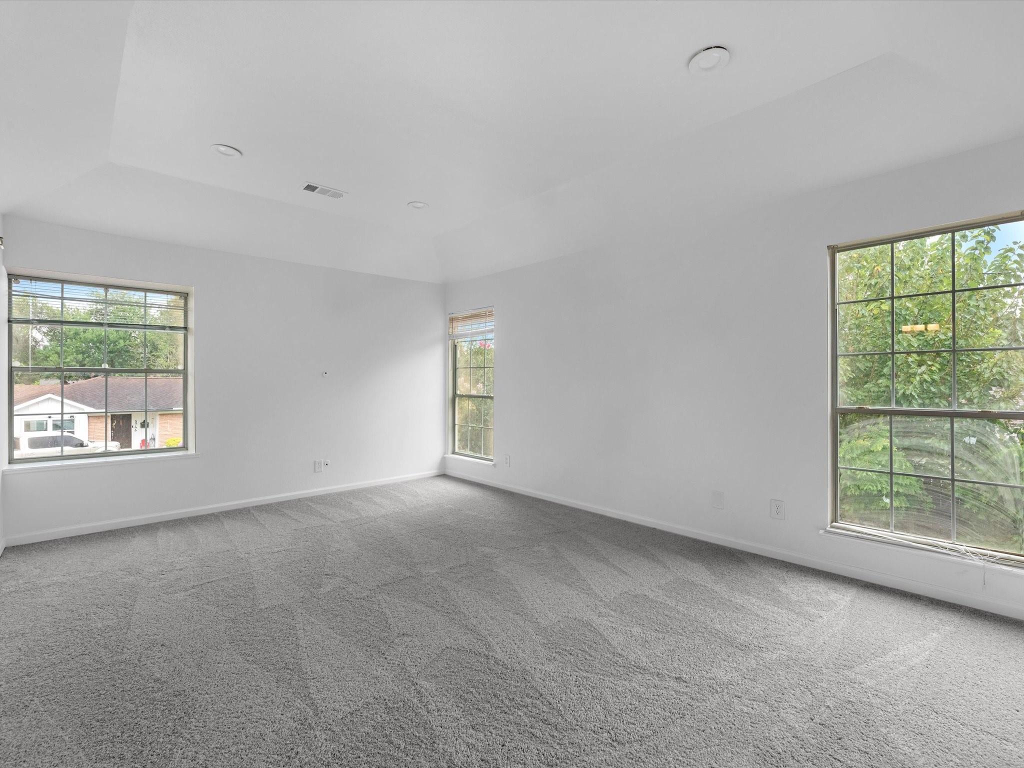 5747 Fontenelle Drive