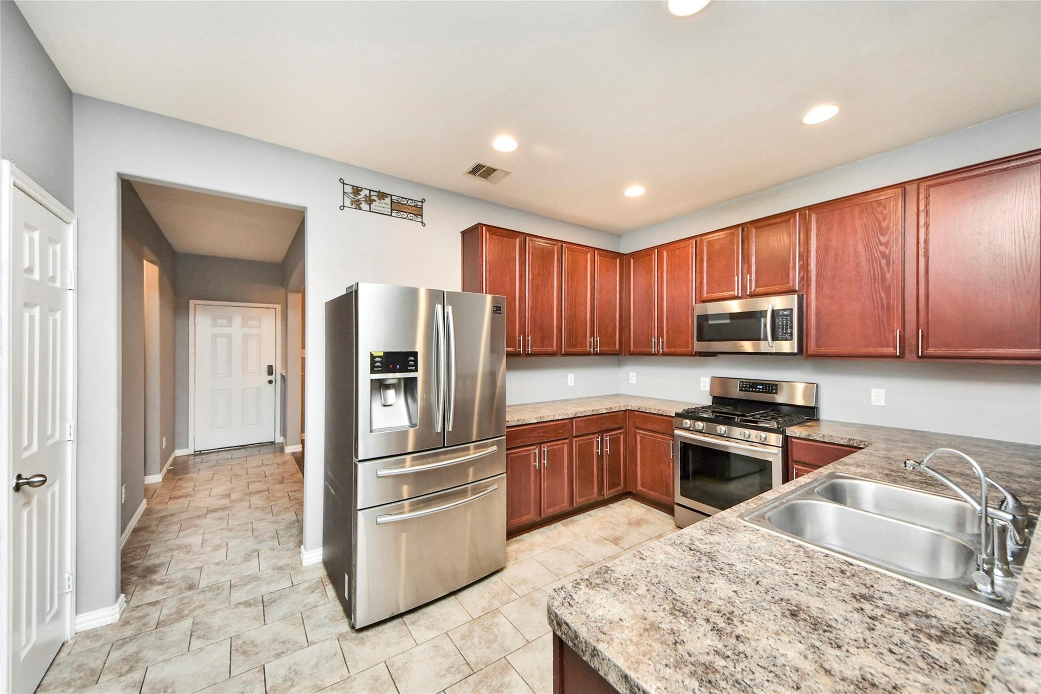 2662 Magnolia Fair Way