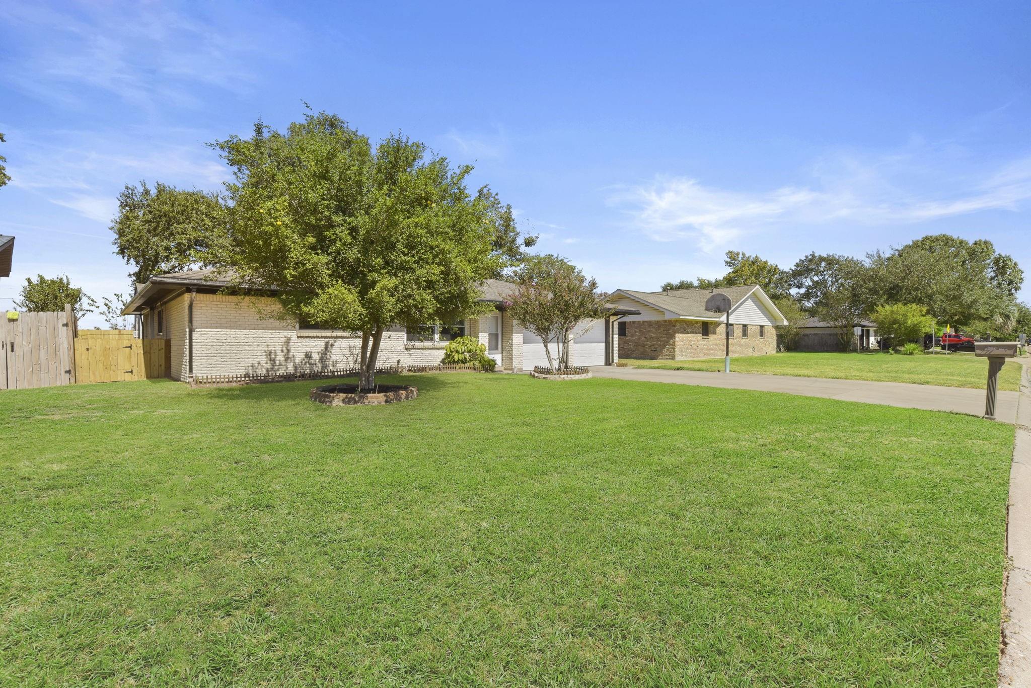 2231 Bayou Drive, League City