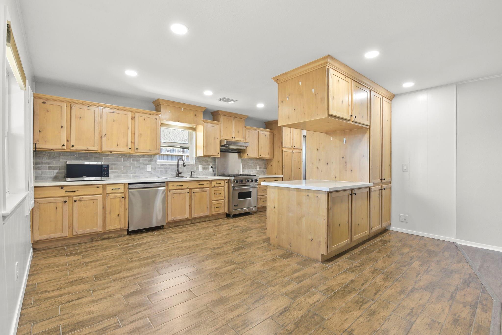 2231 Bayou Drive, League City