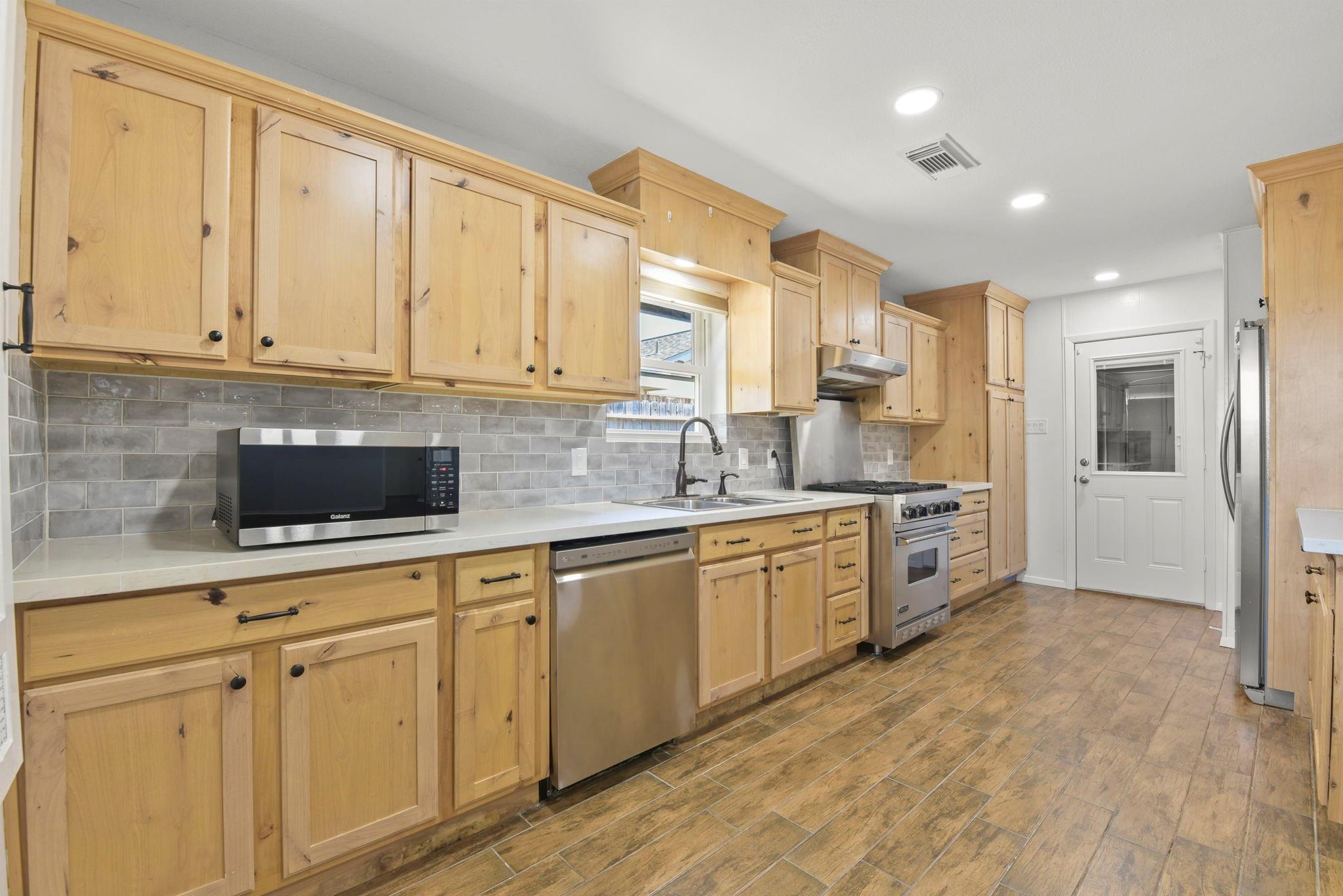 2231 Bayou Drive, League City