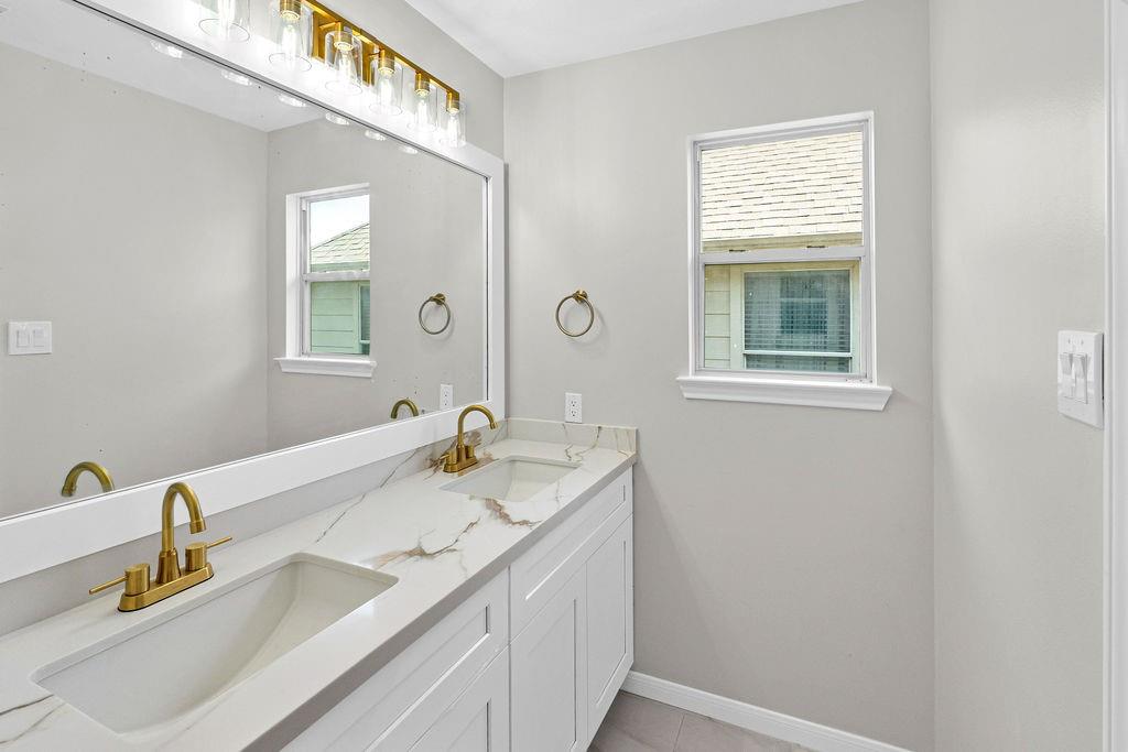 22206 Bridgestone Pine Court