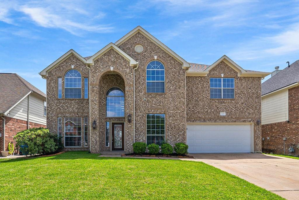 22206 Bridgestone Pine Court