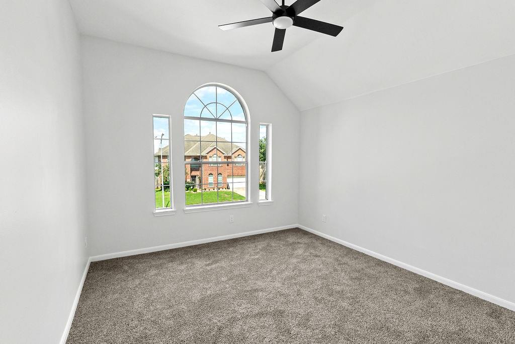 22206 Bridgestone Pine Court