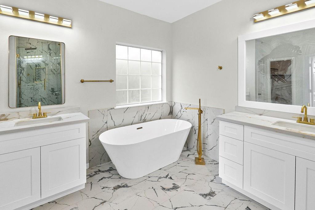 22206 Bridgestone Pine Court