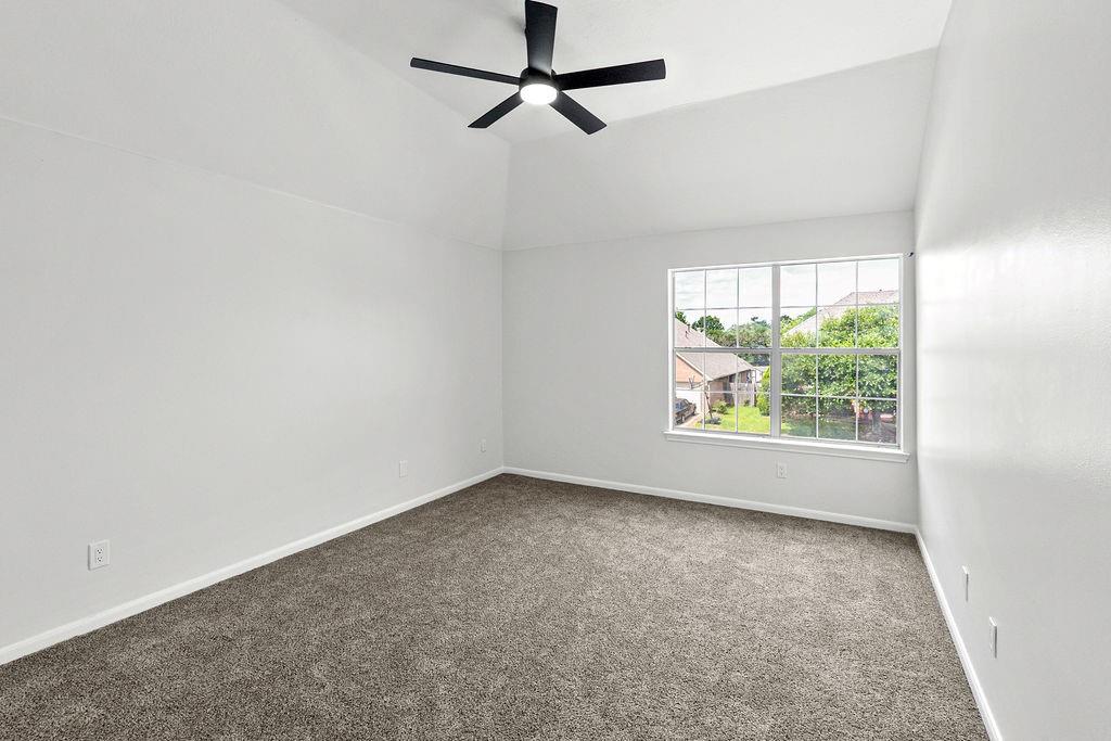 22206 Bridgestone Pine Court