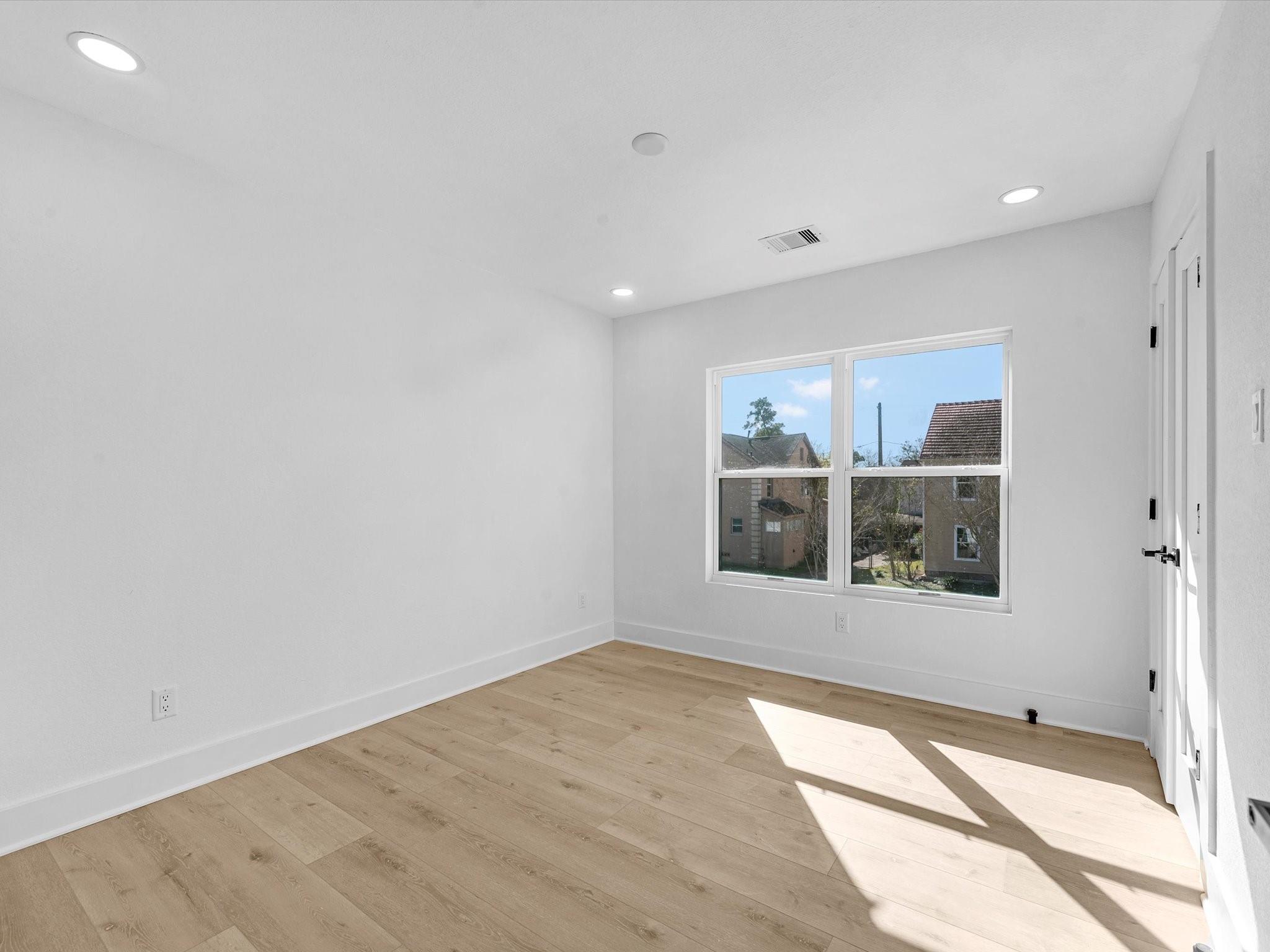 3209 Binz Street