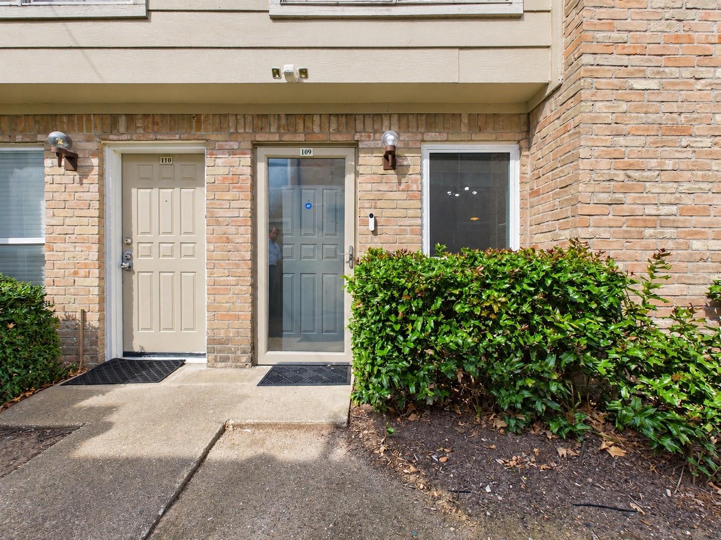 2100 Wilcrest Drive # 109