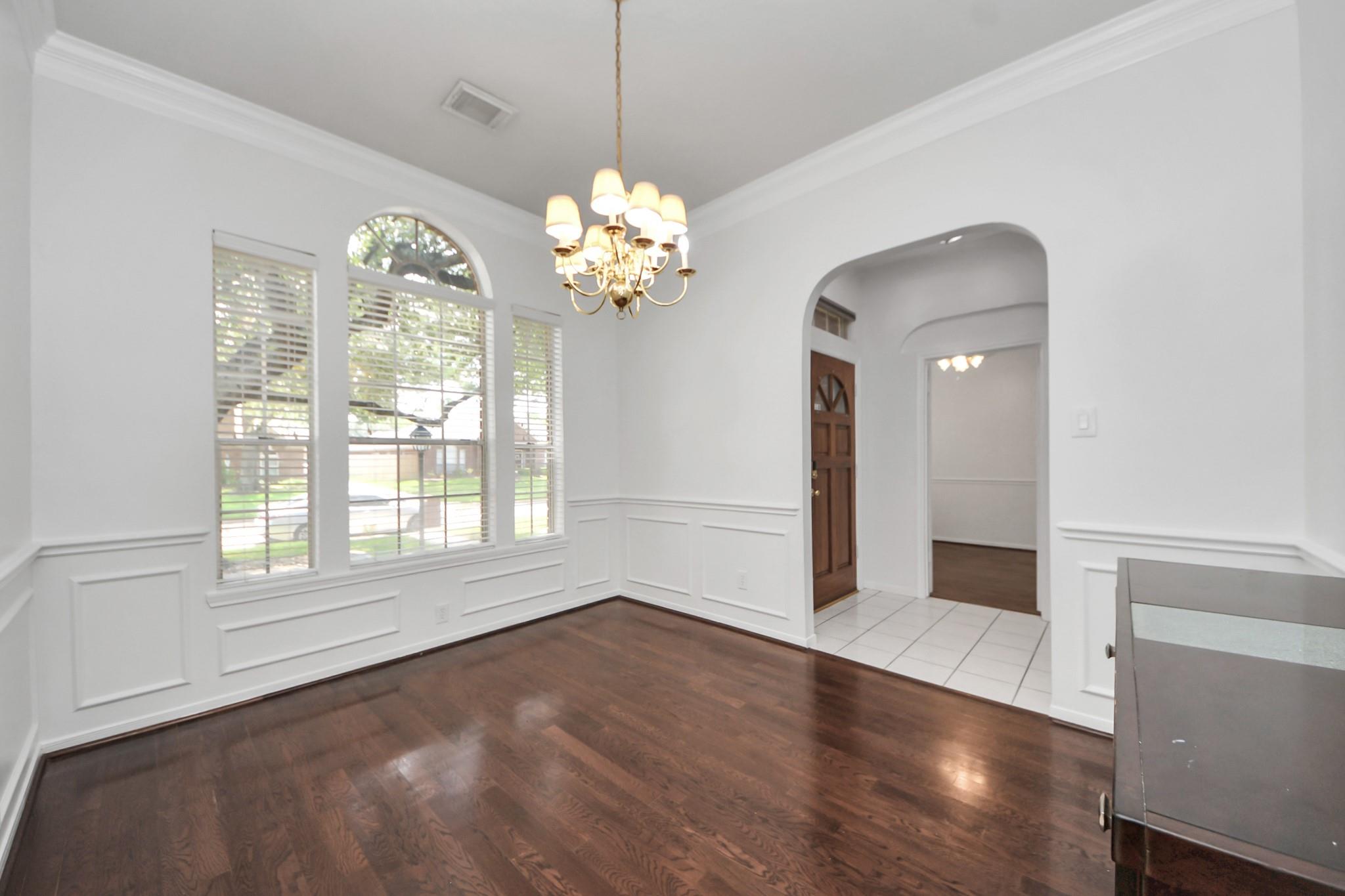 6406 Castle Lane Drive
