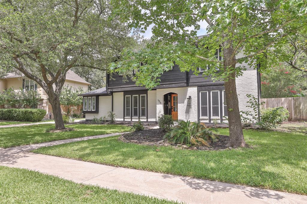 1711 Mossy Stone Drive