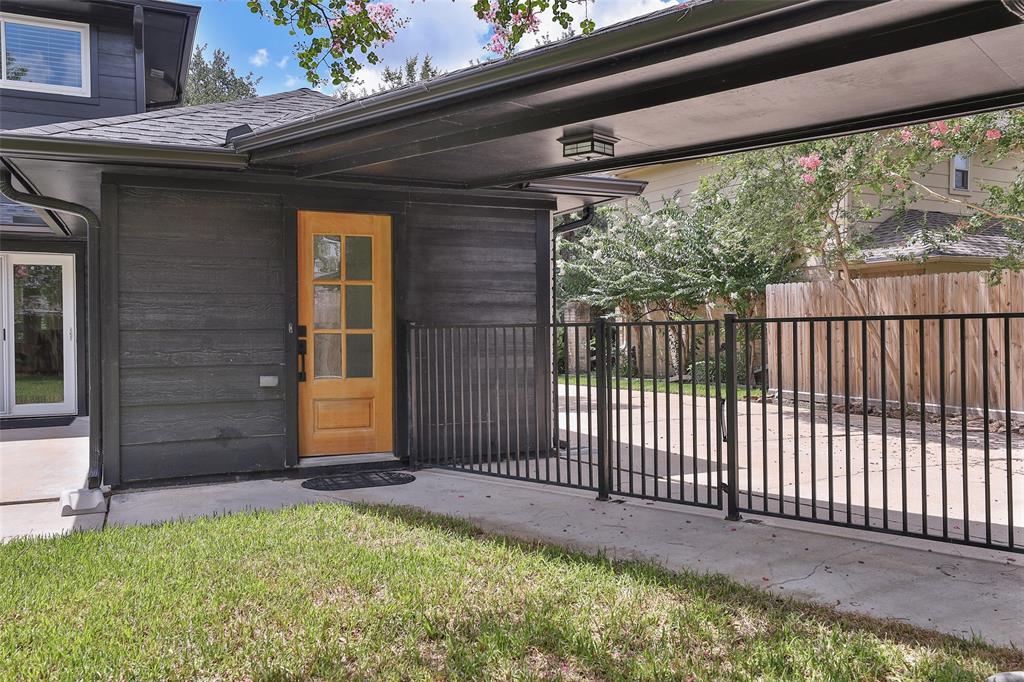 1711 Mossy Stone Drive