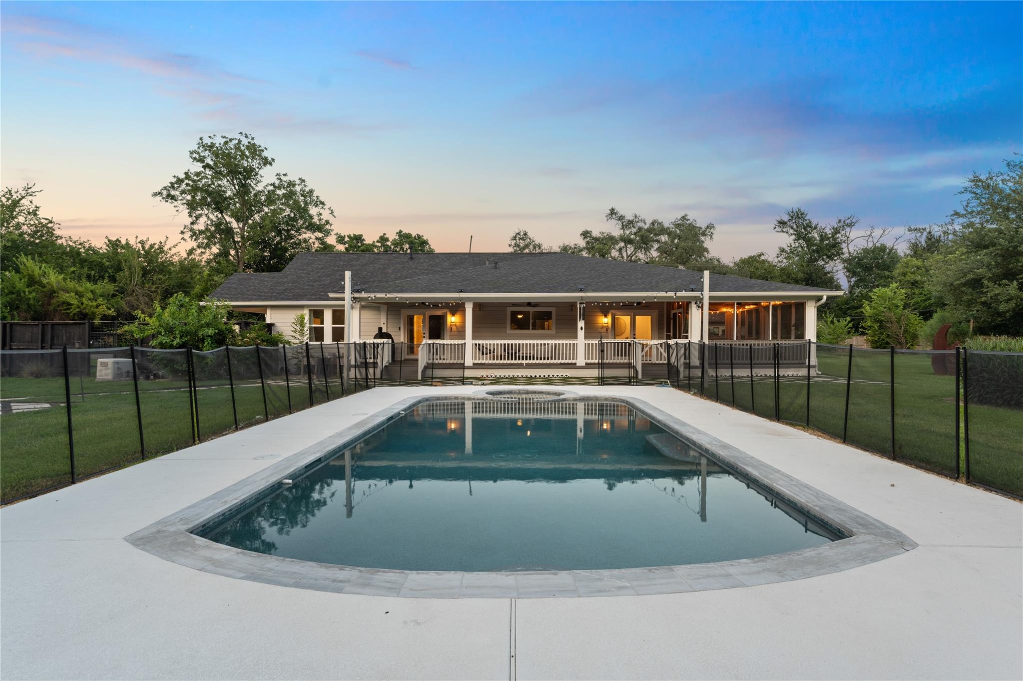 9115 Poco Road