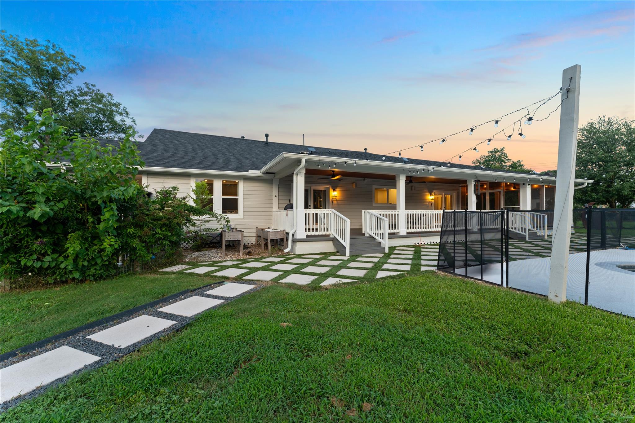 9115 Poco Road