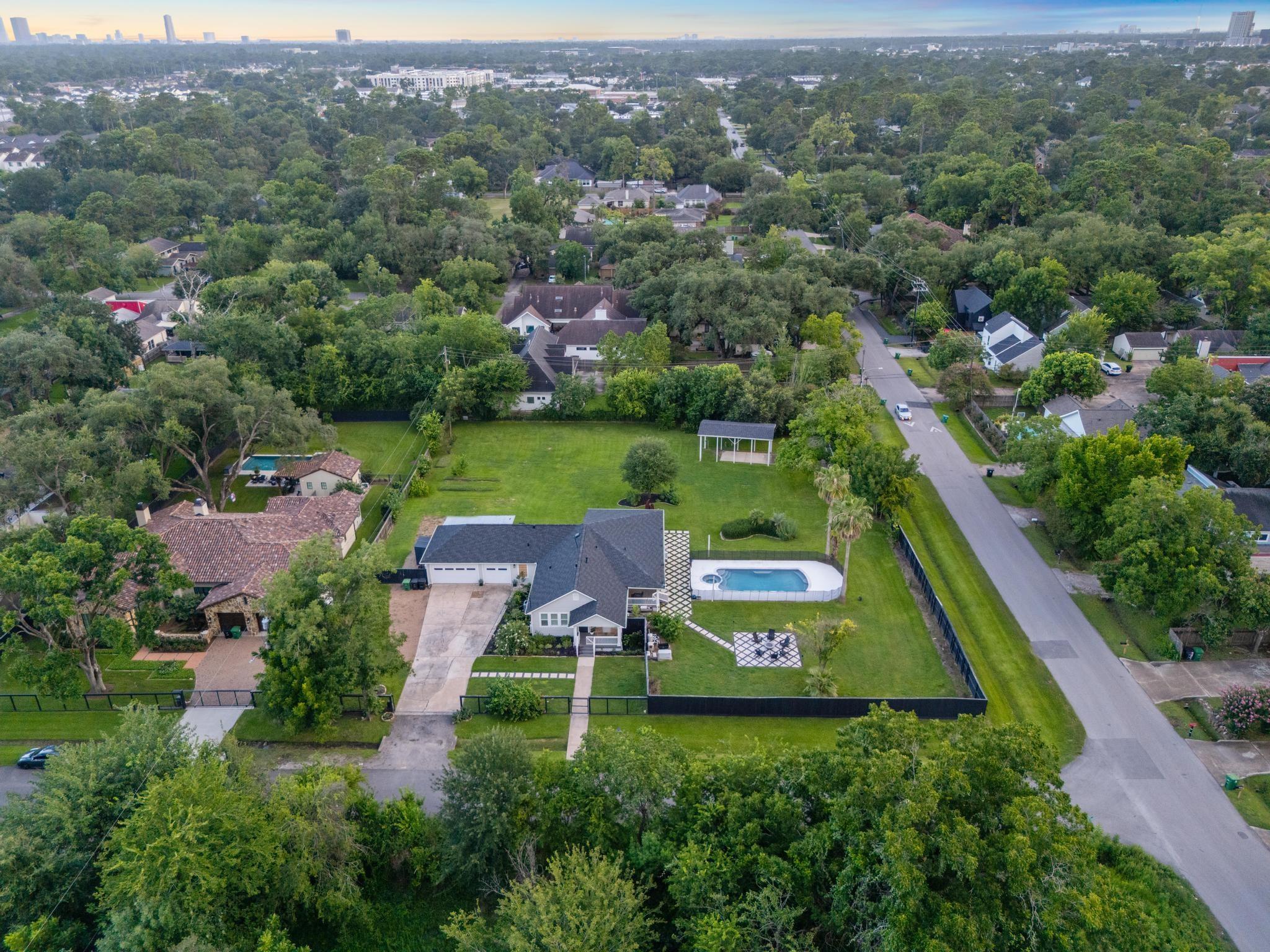9115 Poco Road