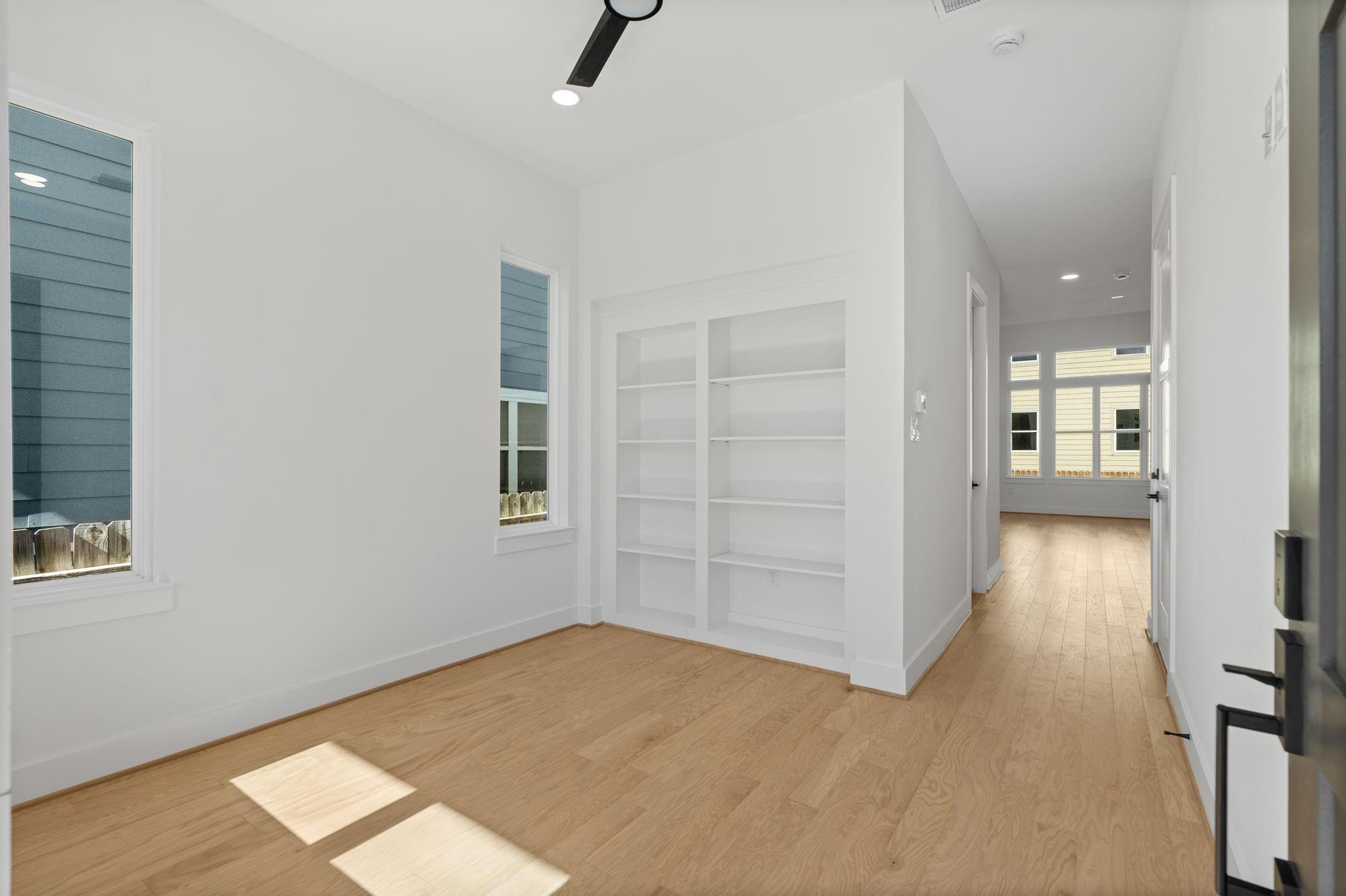 1103 E 37th Street