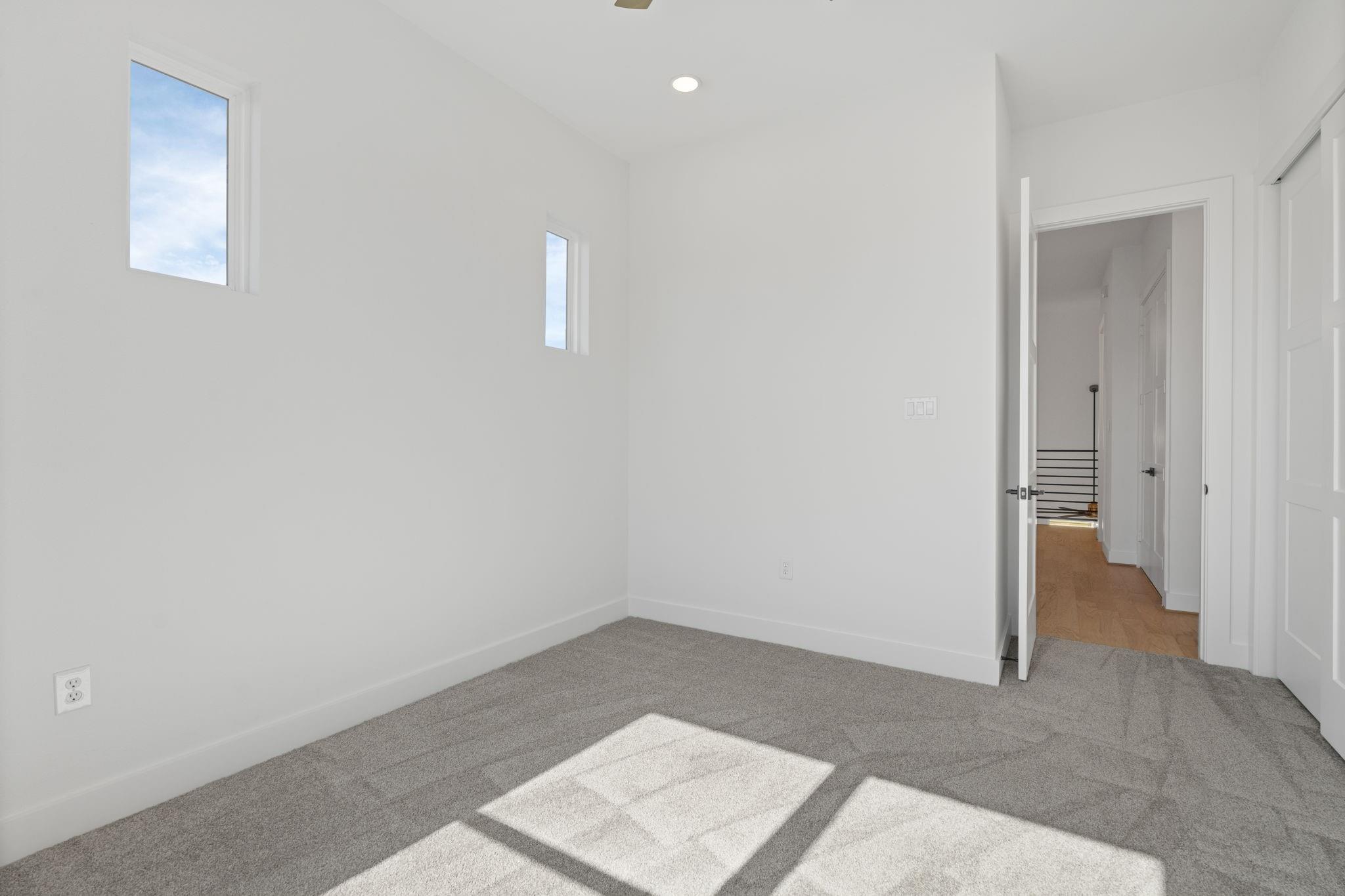 1103 E 37th Street