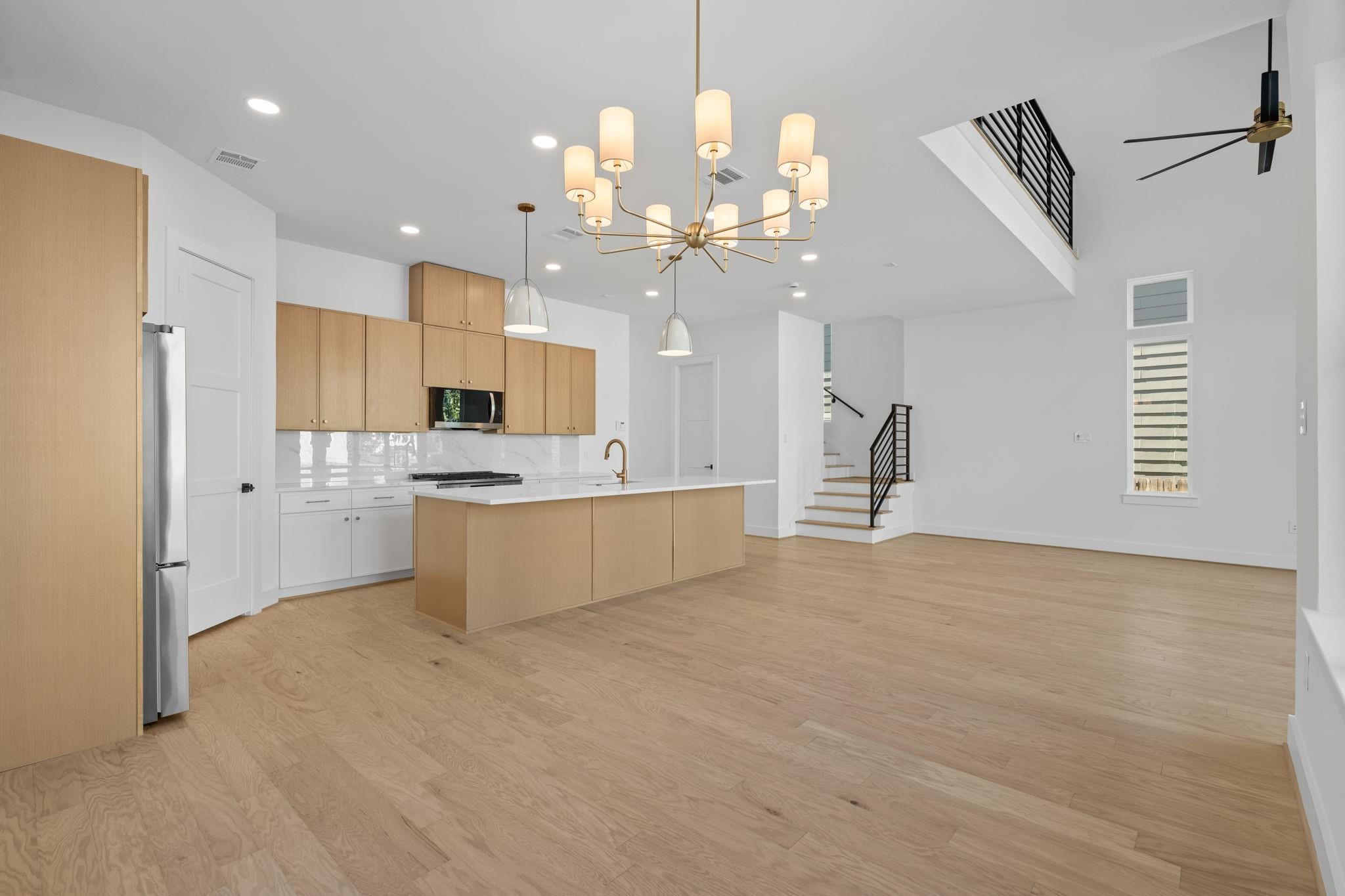 1103 E 37th Street