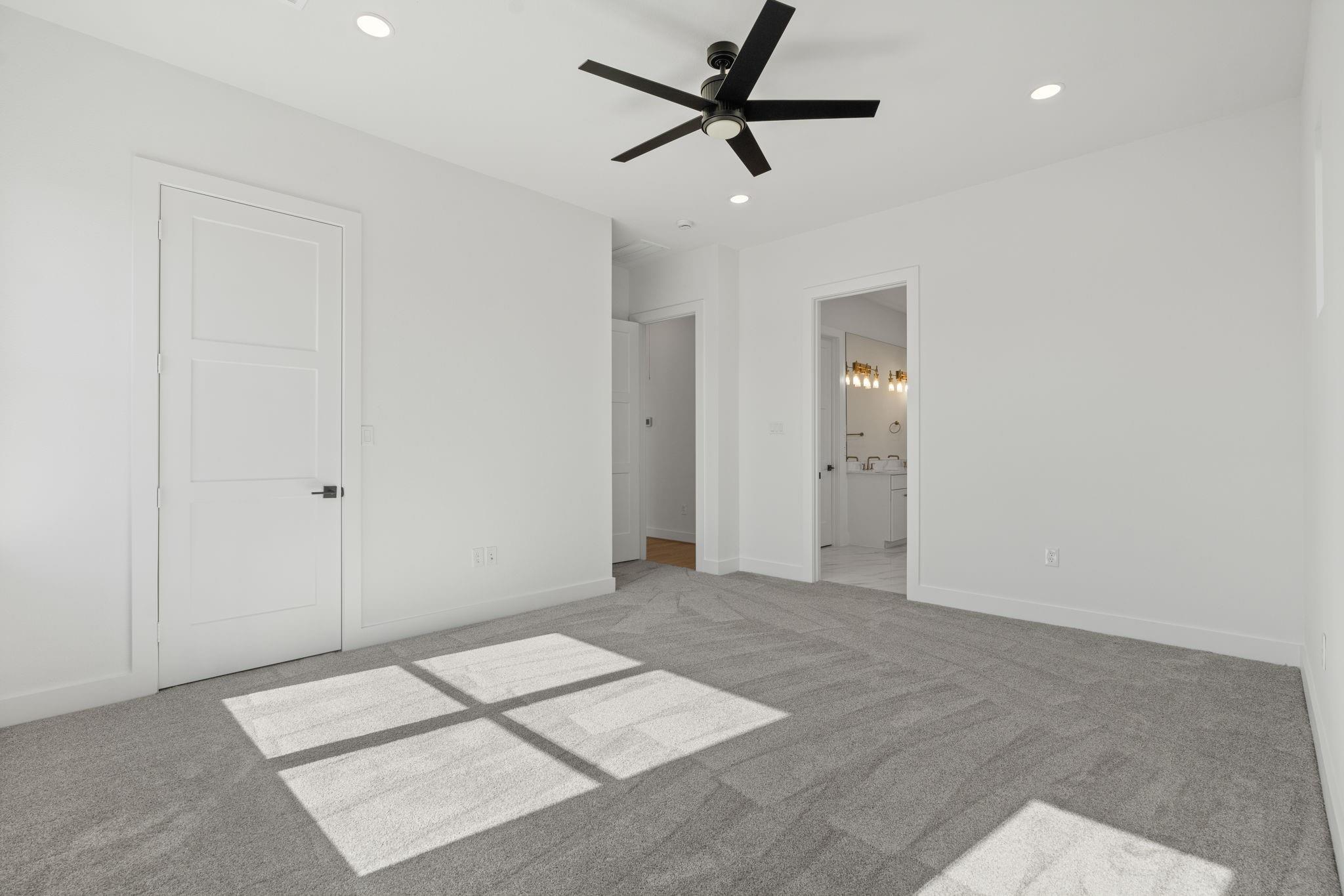 1103 E 37th Street