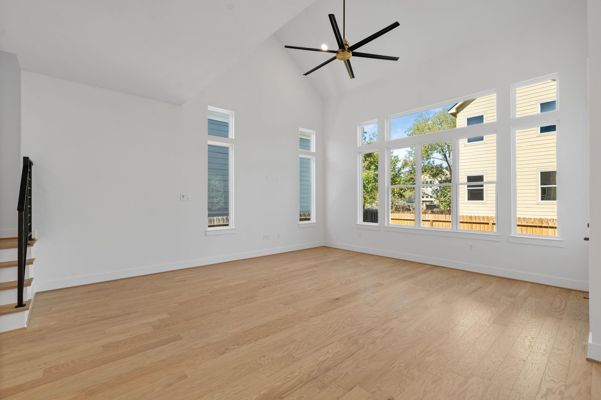 1103 E 37th Street