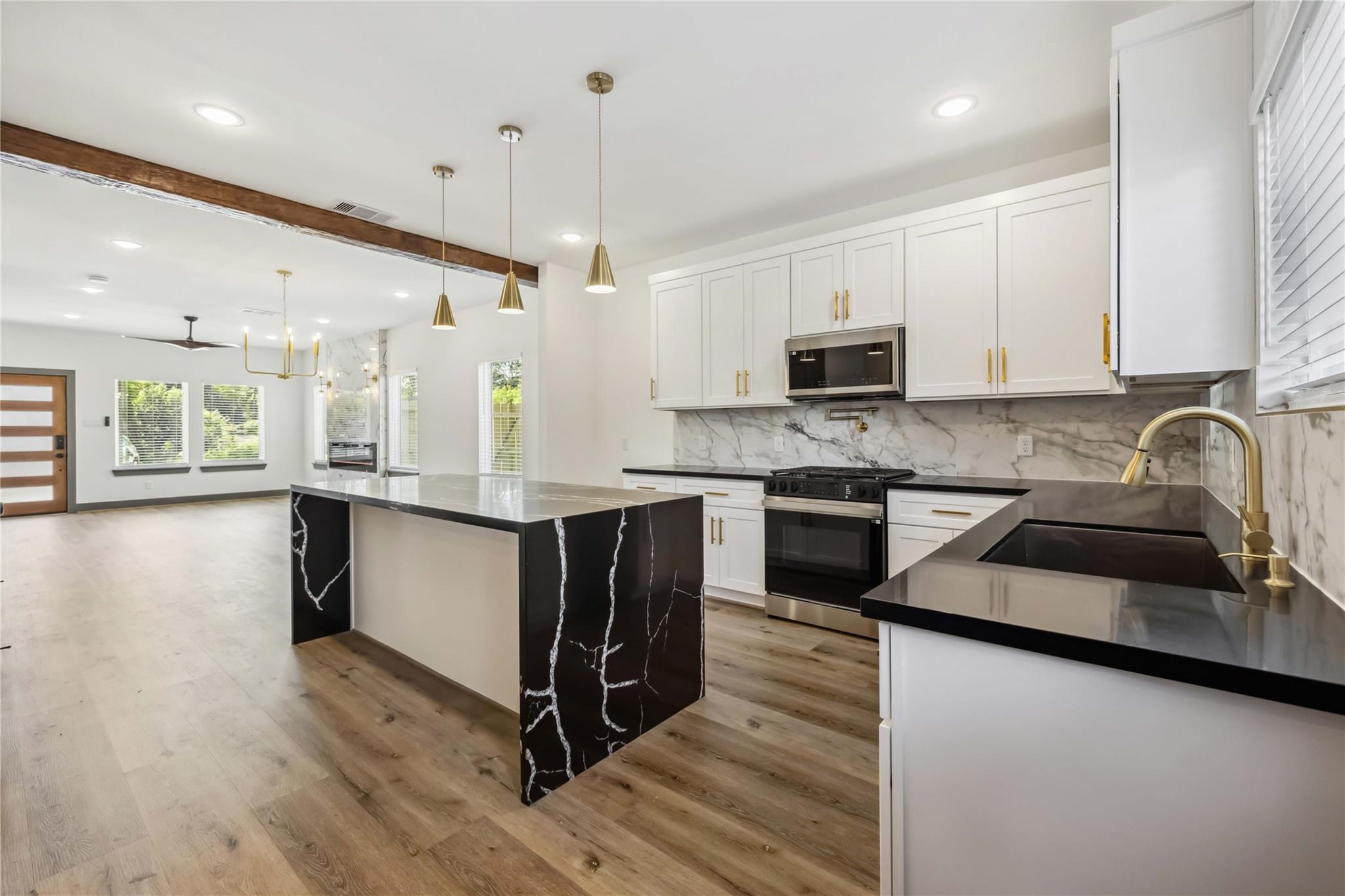 8115 Jeffrey Street Unit: A/B