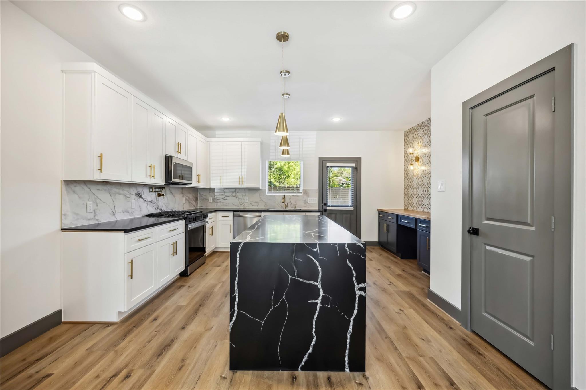 8115 Jeffrey Street Unit: A/B