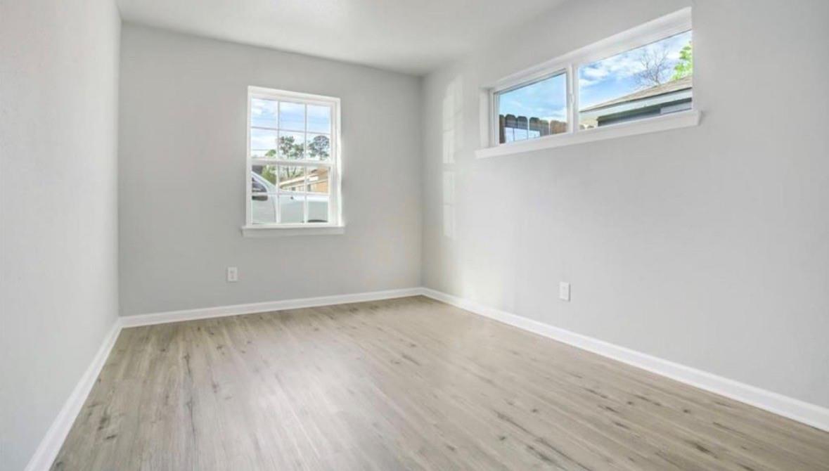 5123 Peachtree Street Unit: 1/2