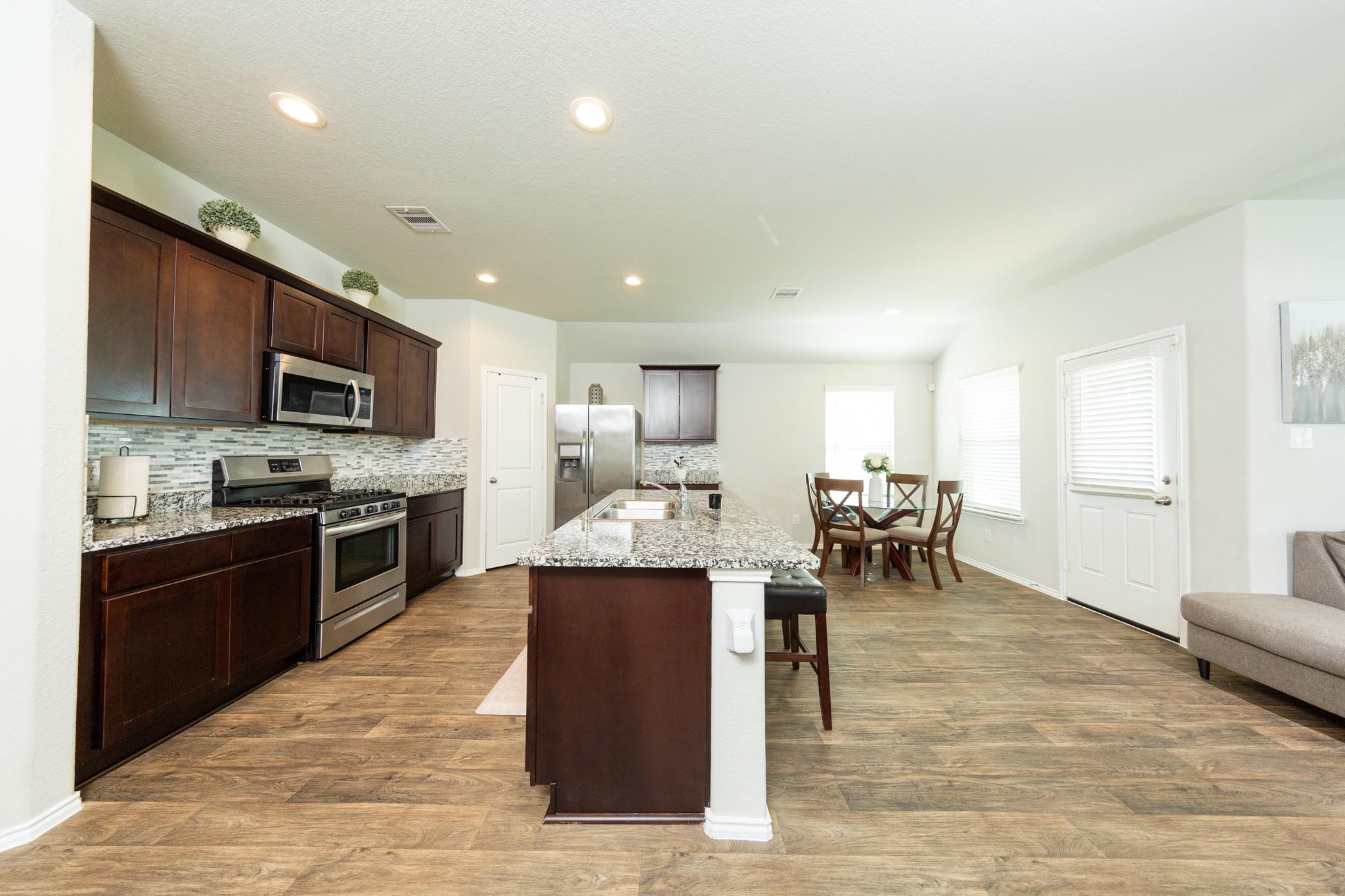 1830 Glademeadow Lane
