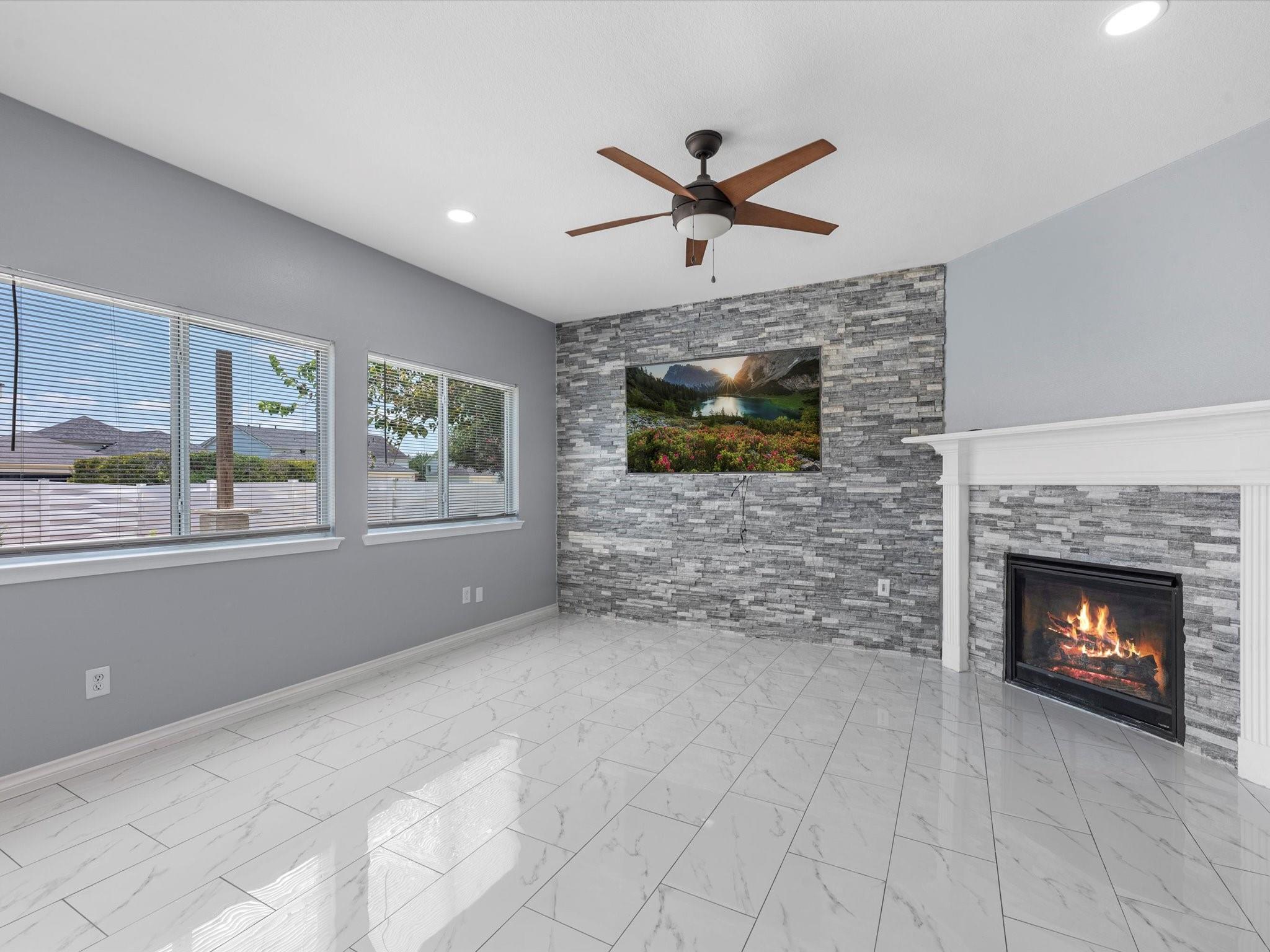 6131 Settlers Lake Circle W