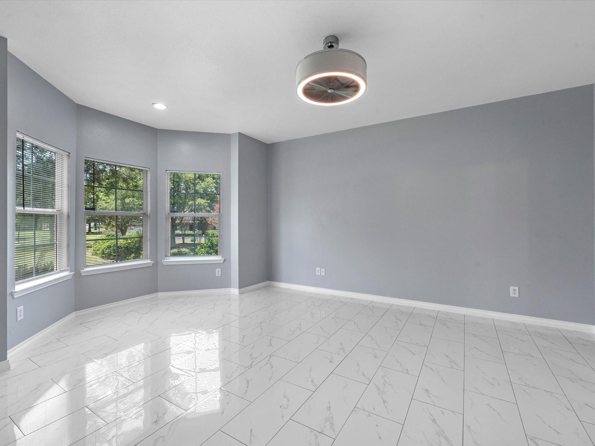 6131 Settlers Lake Circle W